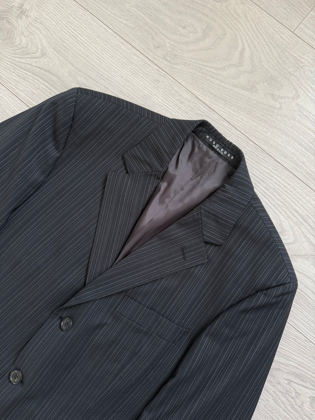 Hugo Boss 1990s 'Sigma' Striped Pleated Wool Suit Made in USA - Size M Jacket / 32" Waist