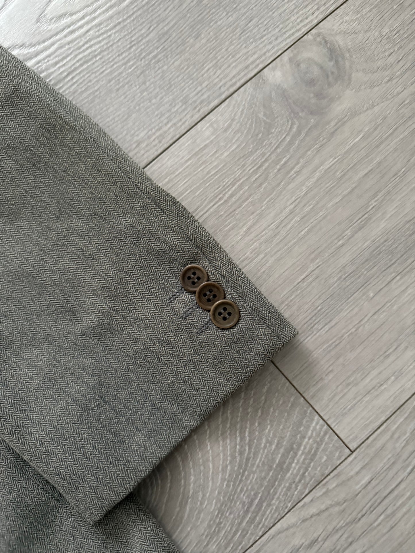 Giorgio Armani 1990s 3B Herringbone Weave Pleated Wool Suit - Size M Jacket / 32" Waist