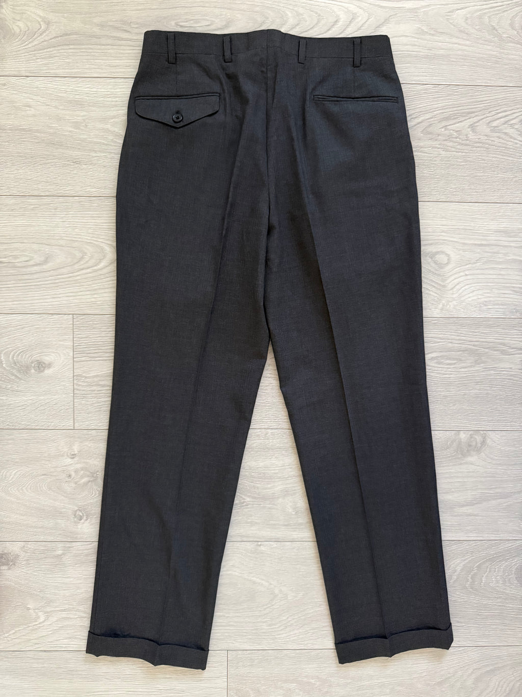 Ralph Lauren 1990s 2B Pleated Lightweight Wool Suit Grey - Size S Jacket / 32" Waist