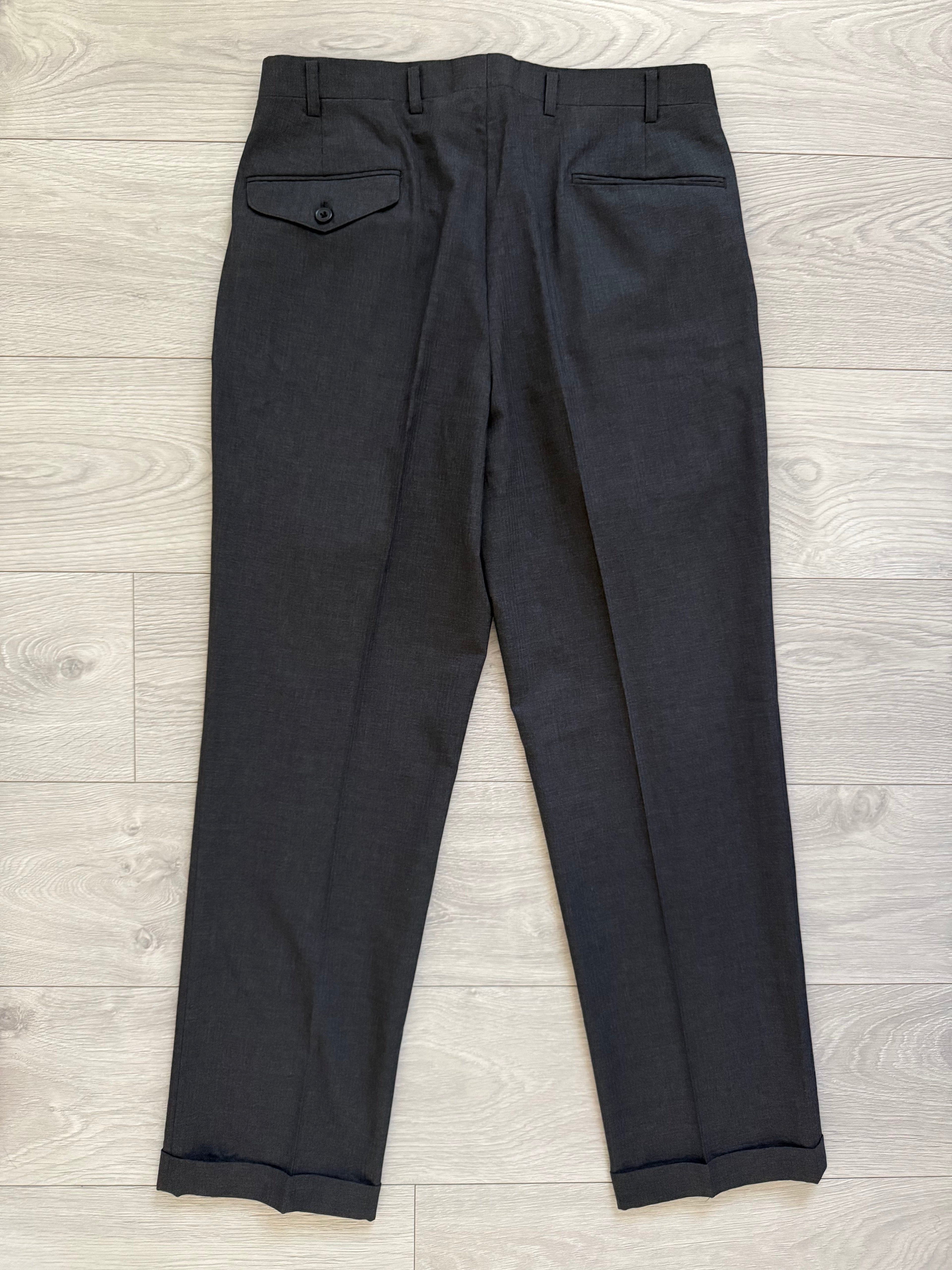 Ralph Lauren 1990s 2B Pleated Lightweight Wool Suit Grey - Size S Jacket / 32" Waist