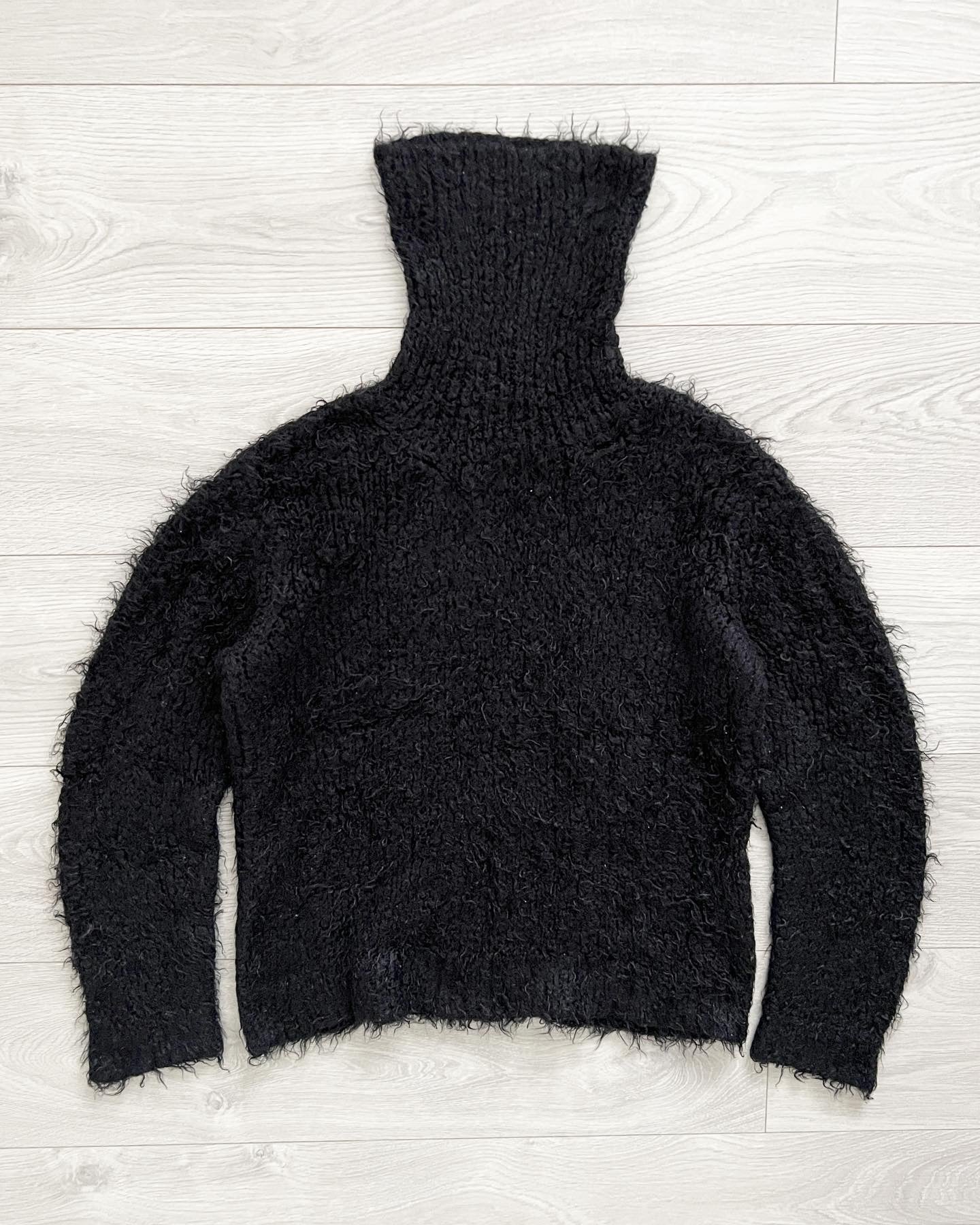 Issey Miyake 1990s Fuzzy Turtleneck Knit - Size M – NDWC0 Shop