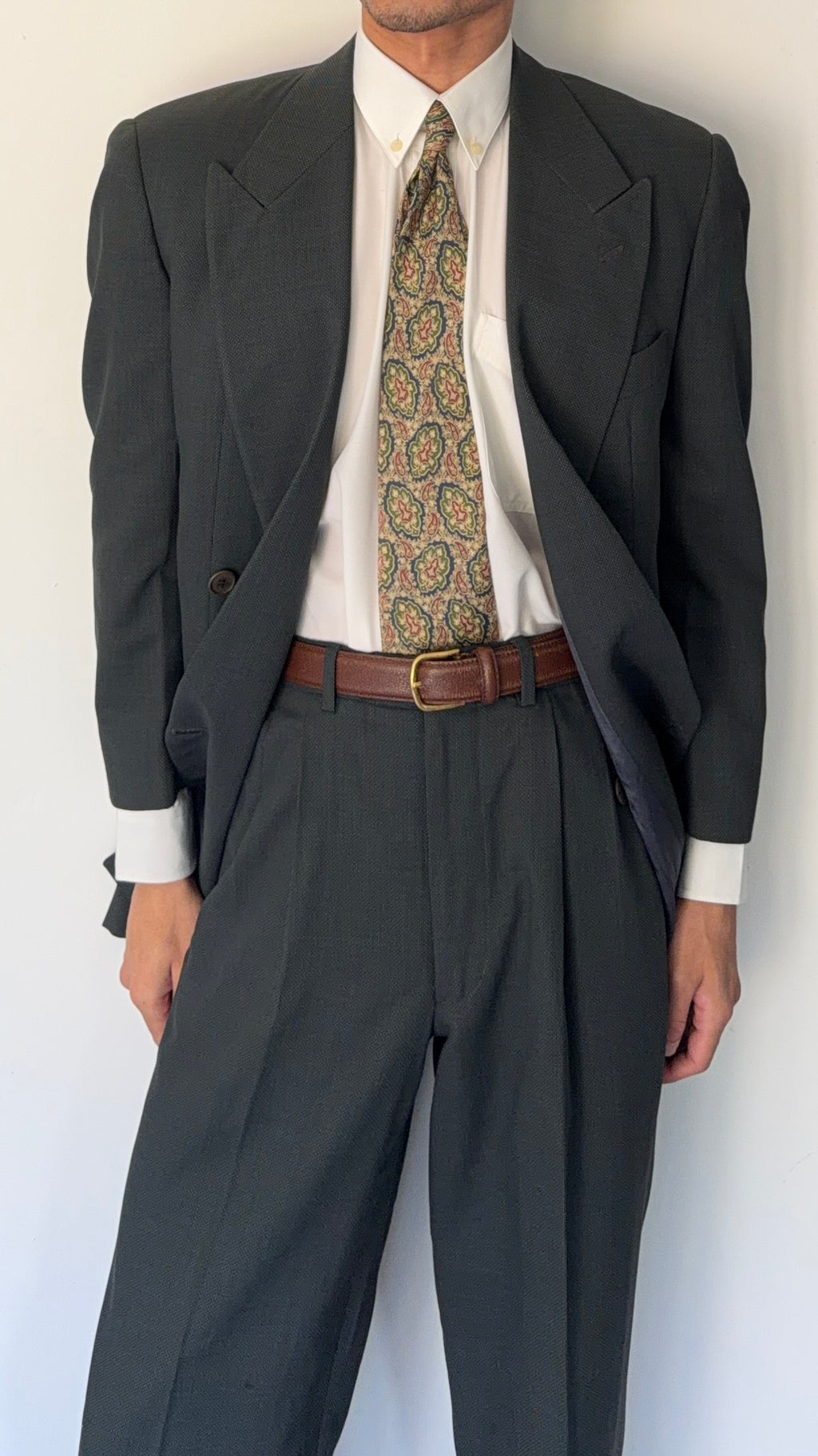 Giorgio Armani 1980s Peaked Lapel Double Breasted Pleated Textured Wool Suit Green - Size S Jacket / 30" Waist