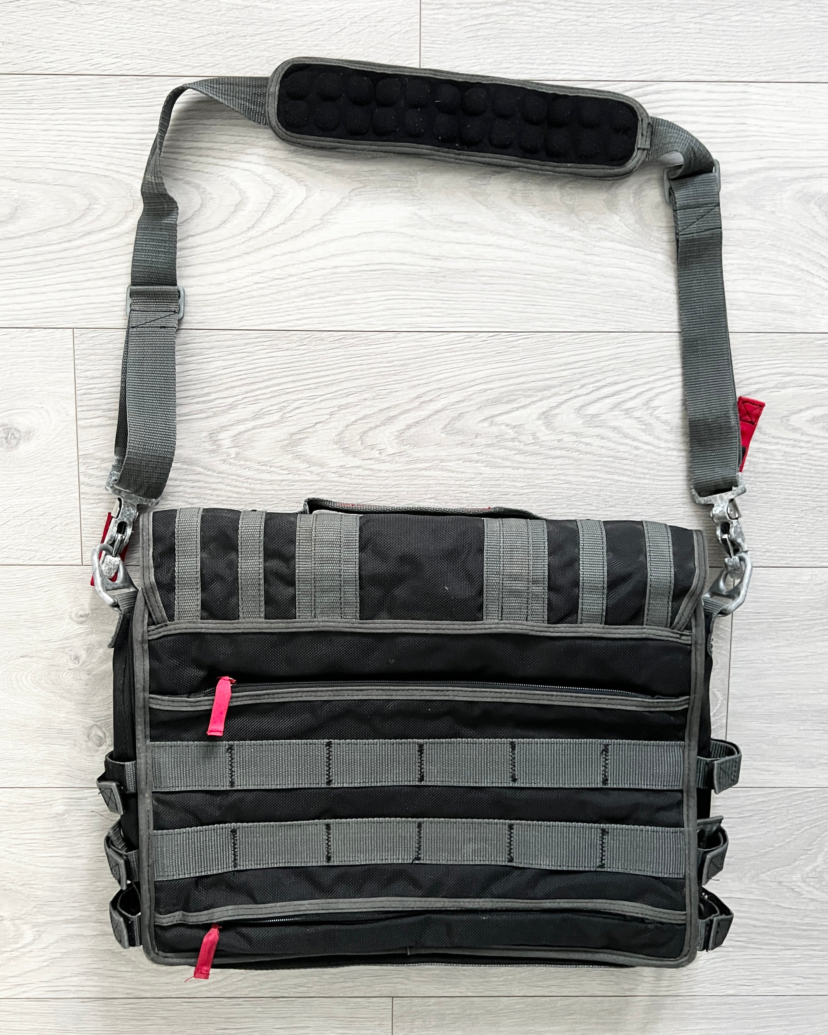 Oakley tactical 2025 messenger bag