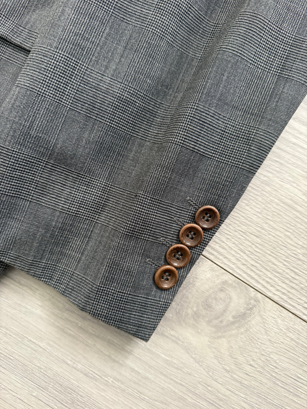Hugo Boss 1980s 'Poseidon' 3B Pleated Wool Grey Suit - Size L Jacket / 34" Waist