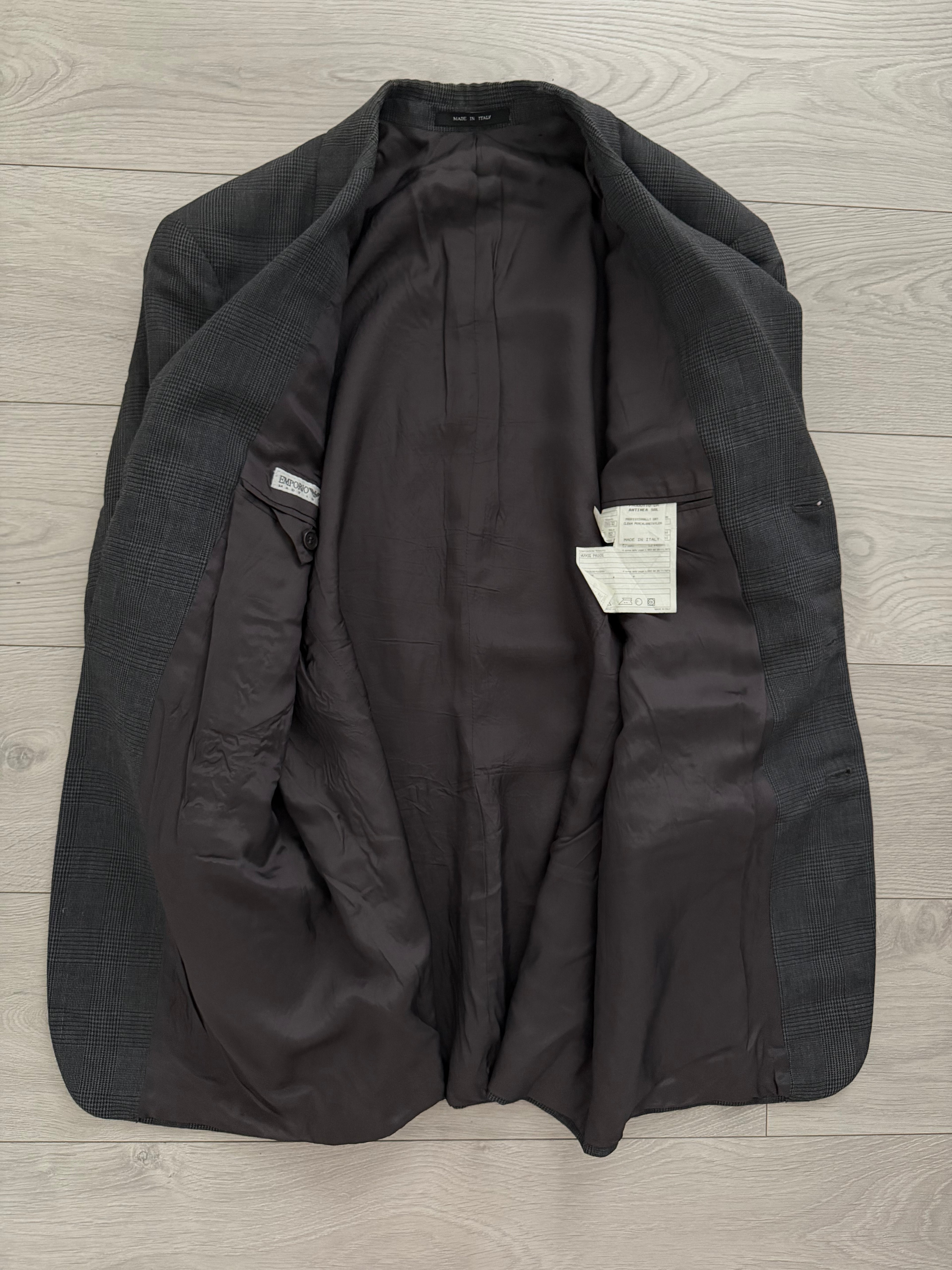 Emporio Armani 1990s 3B Prince of Wales Check Grey Pleated Wool Suit - Size L Jacket / 32" Waist