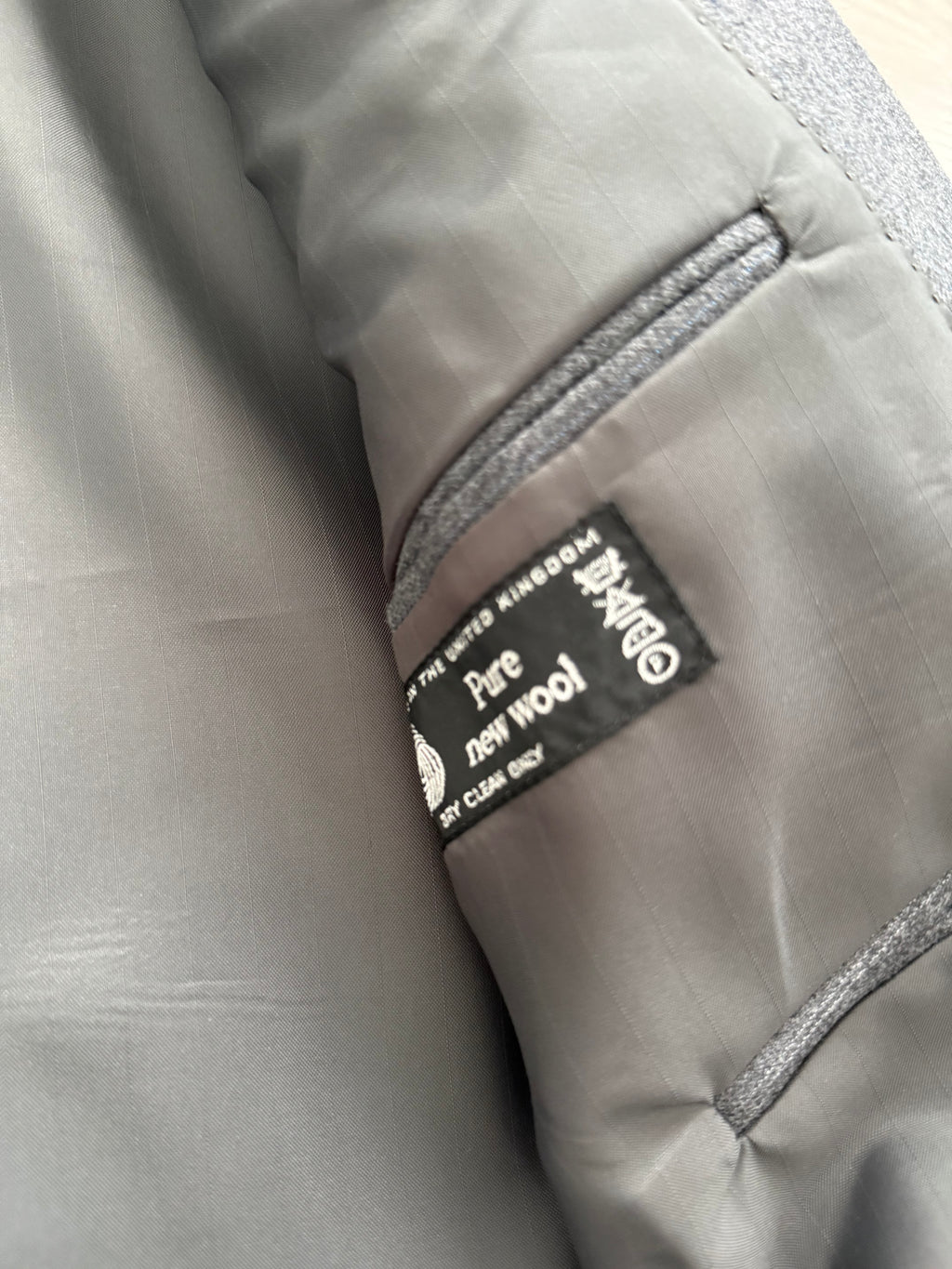 Vintage 1980s Peaked Lapel Double Breasted Pleated Wool Suit Grey Made in England - Size S Jacket / 30" Waist