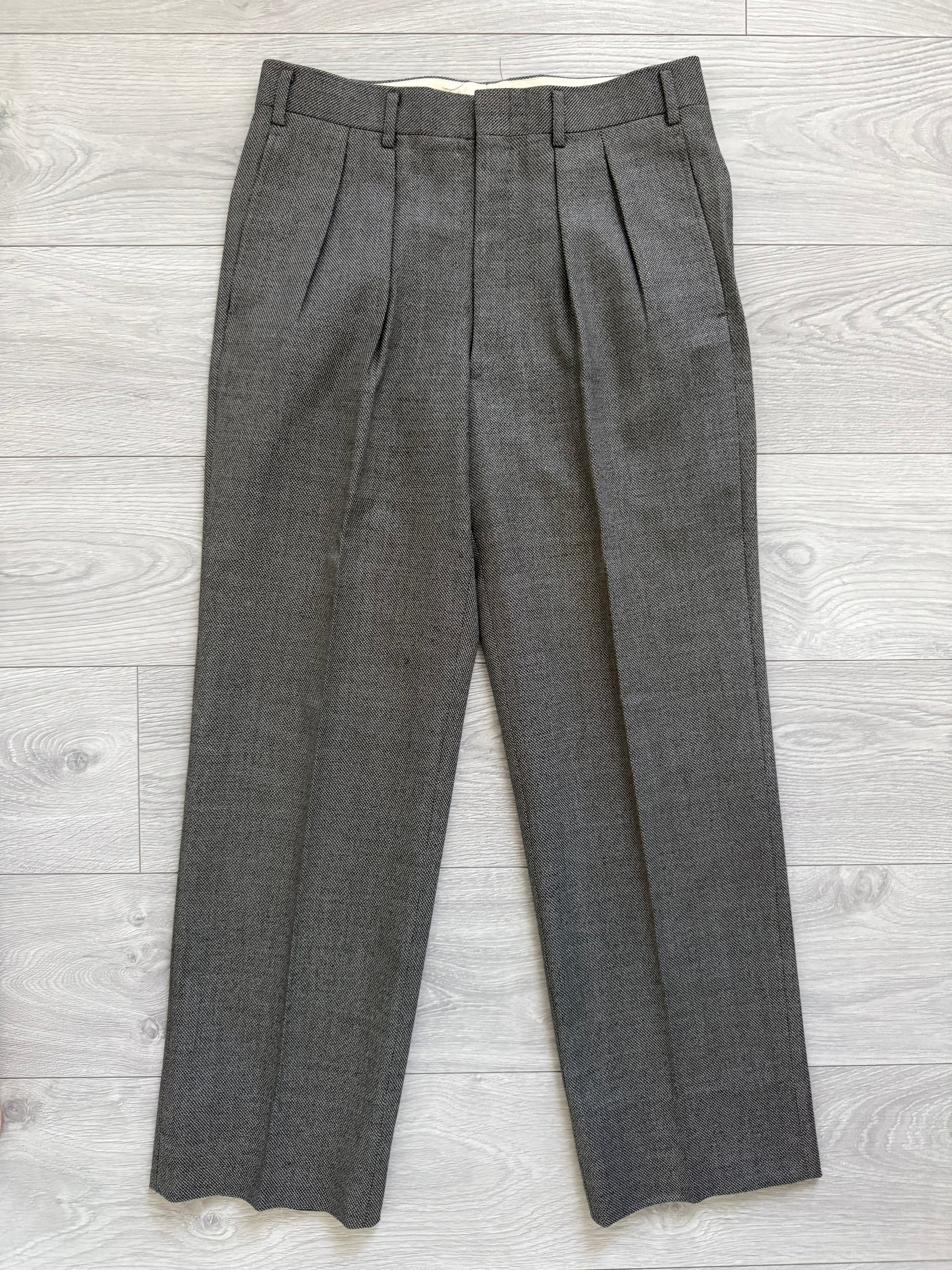 Burberry 1990s Peak Lapel Double Breasted Pleated Textured Taupe Grey Suit - Size M Jacket / 32" Waist