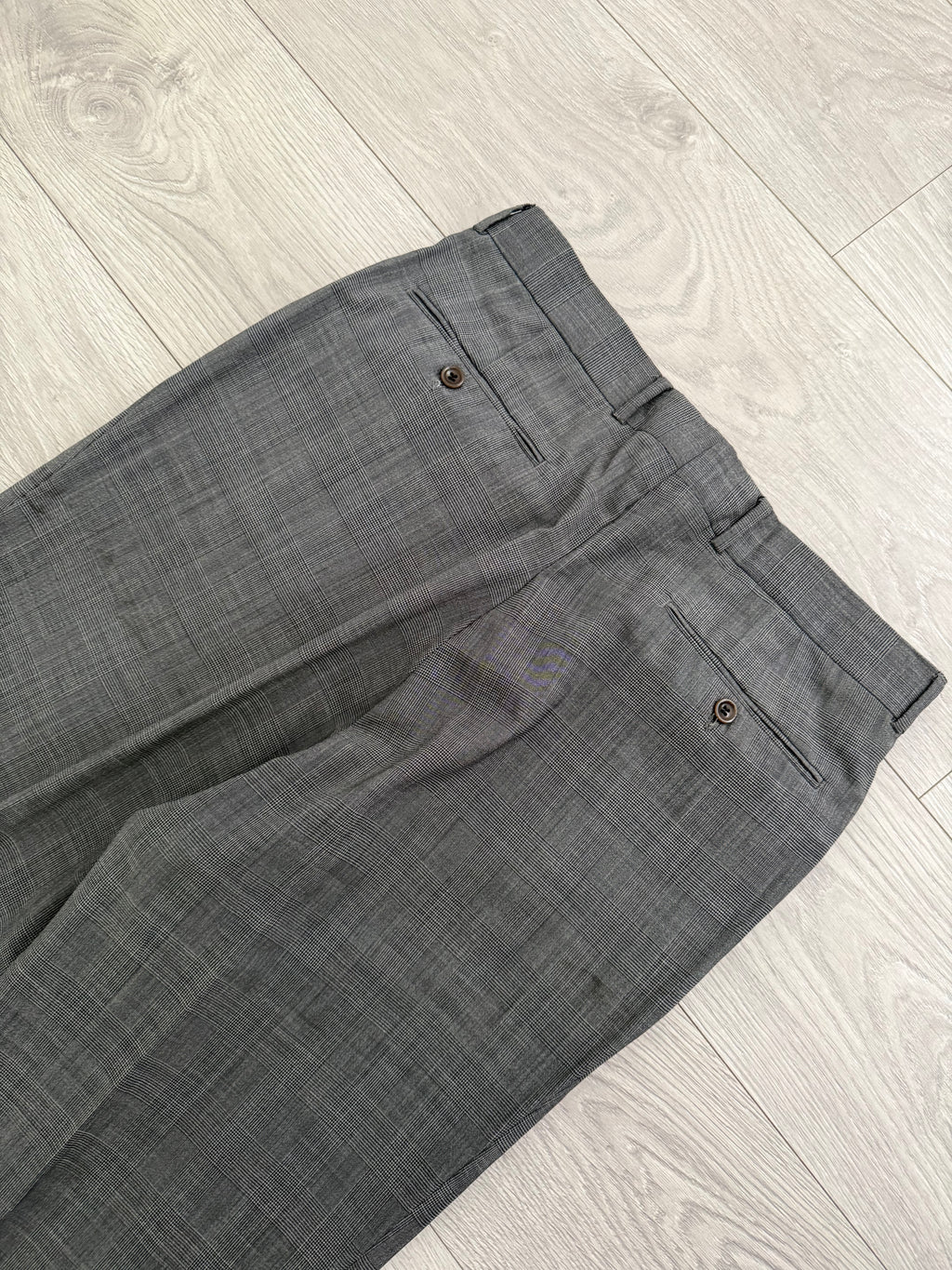 Hugo Boss 1980s 'Poseidon' 3B Pleated Wool Grey Suit - Size L Jacket / 34" Waist