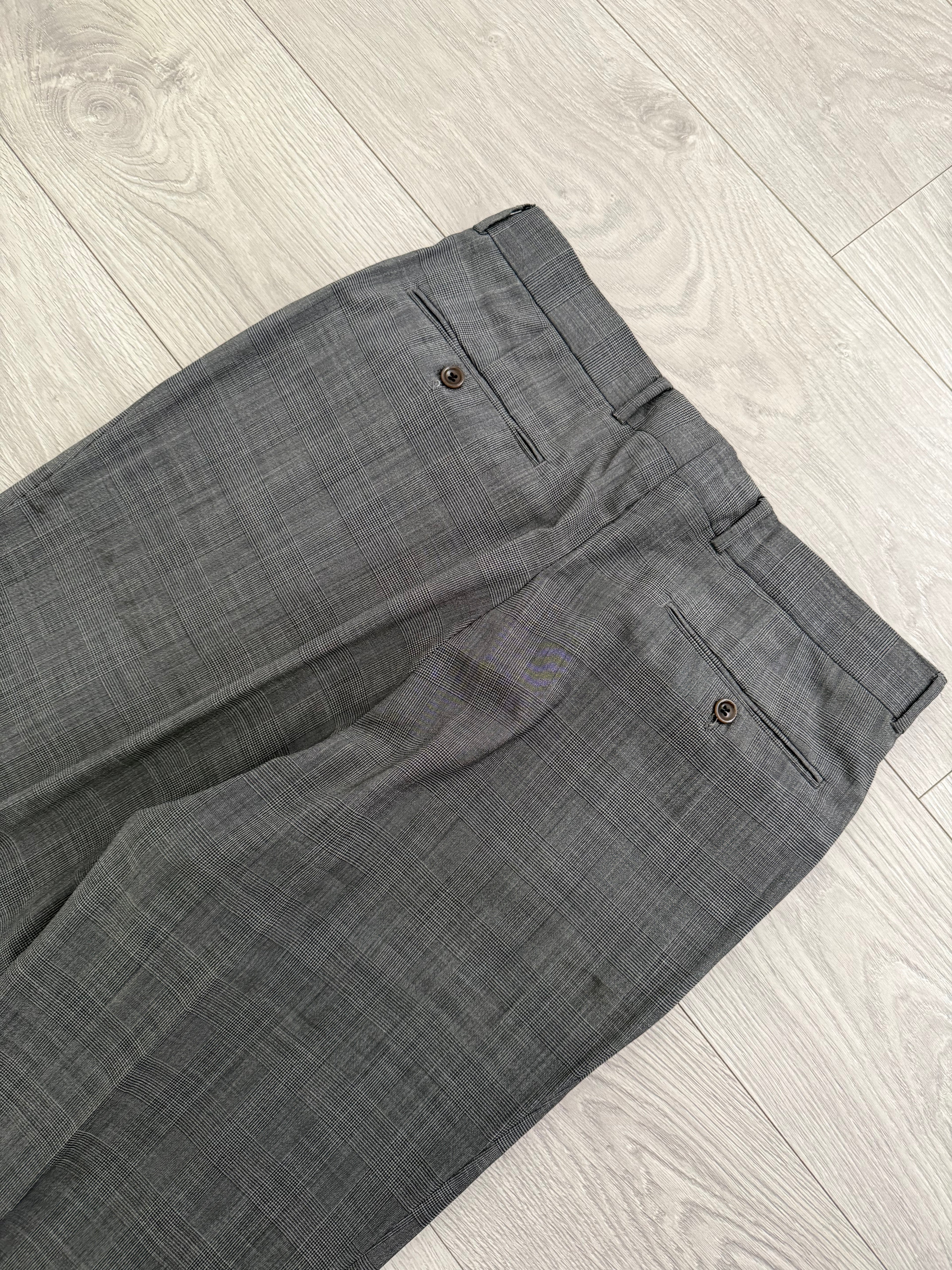 Hugo Boss 1980s 'Poseidon' 3B Pleated Wool Grey Suit - Size L Jacket / 34" Waist