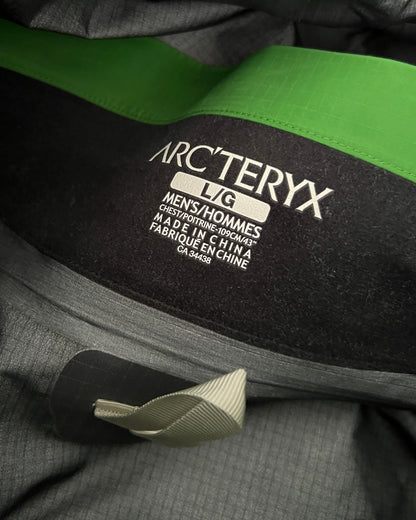 Arcteryx Beta AR Gore-Tex Pro Jacket - Size L