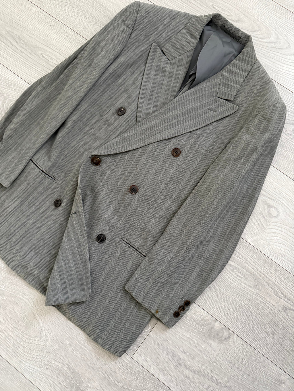 Basile 1980s Peaked Lapel Double Breasted Pleated Textured Wool Suit - Size M Jacket / 31" Waist