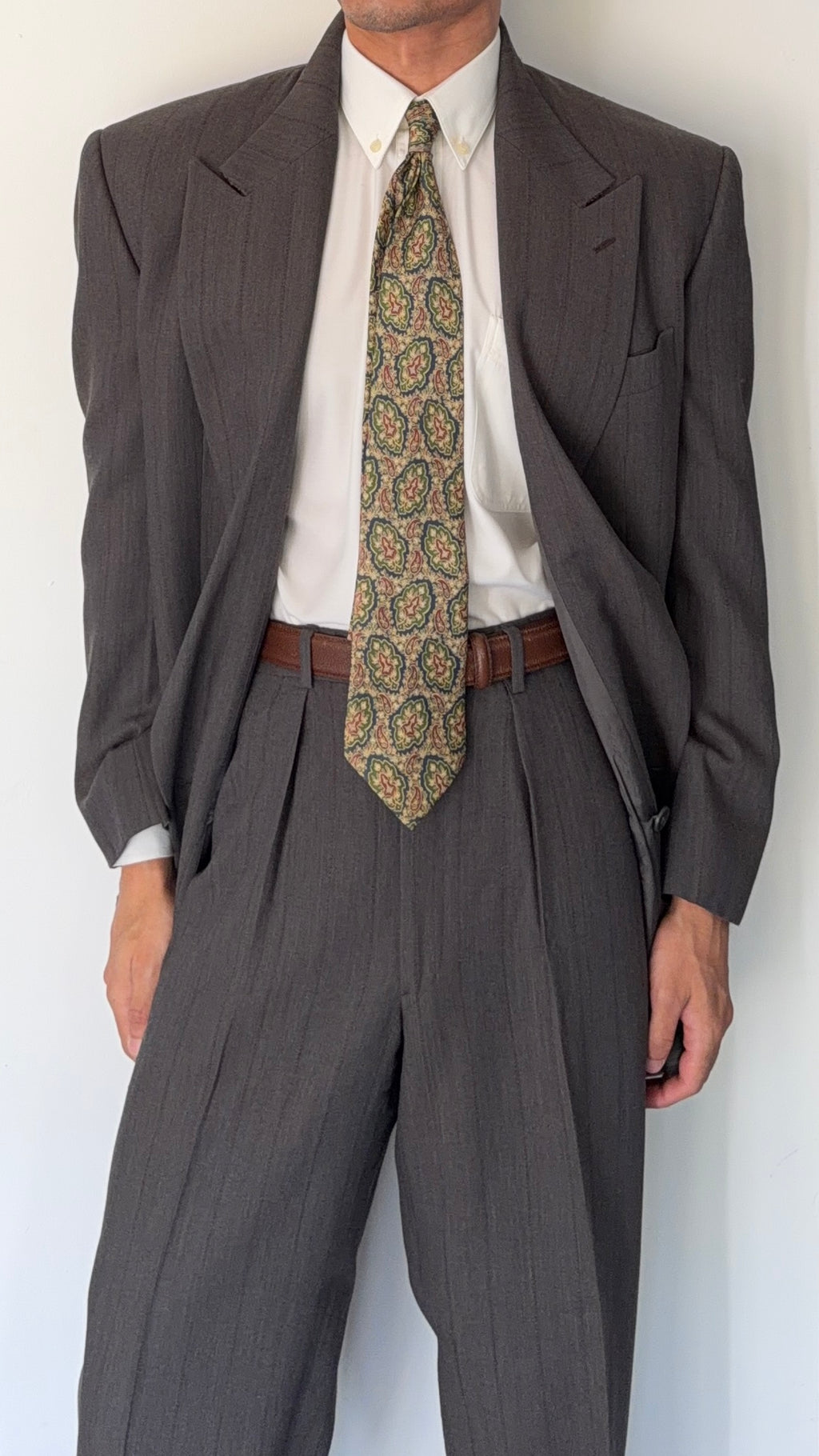 Giorgio Armani 1980s Peaked Lapel Double Breasted Textured Wool Pleated Suit - Size L Jacket / 36" Waist