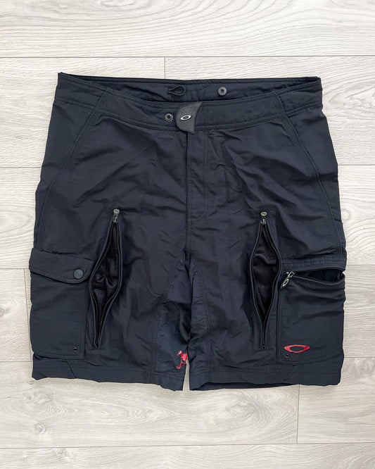 Oakley AW2006 Vent-Zipper Shorts - Size 36