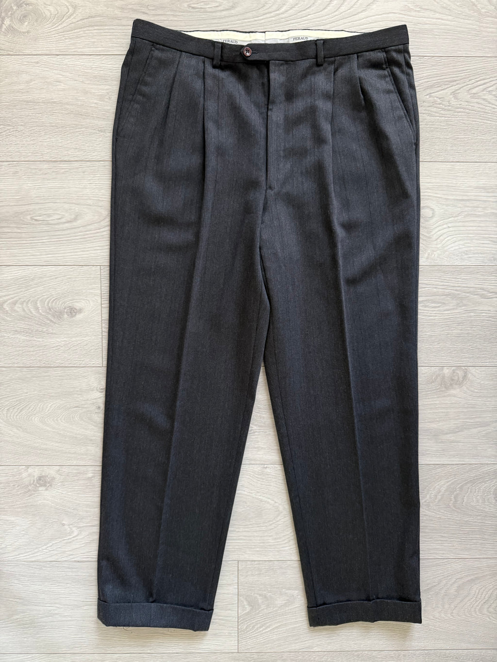 Louis Feraud Armani 1980s Peaked Lapel Double Breasted Pleated Pure New Wool Charcoal Grey Suit - Size XXL Jacket / 40" Waist