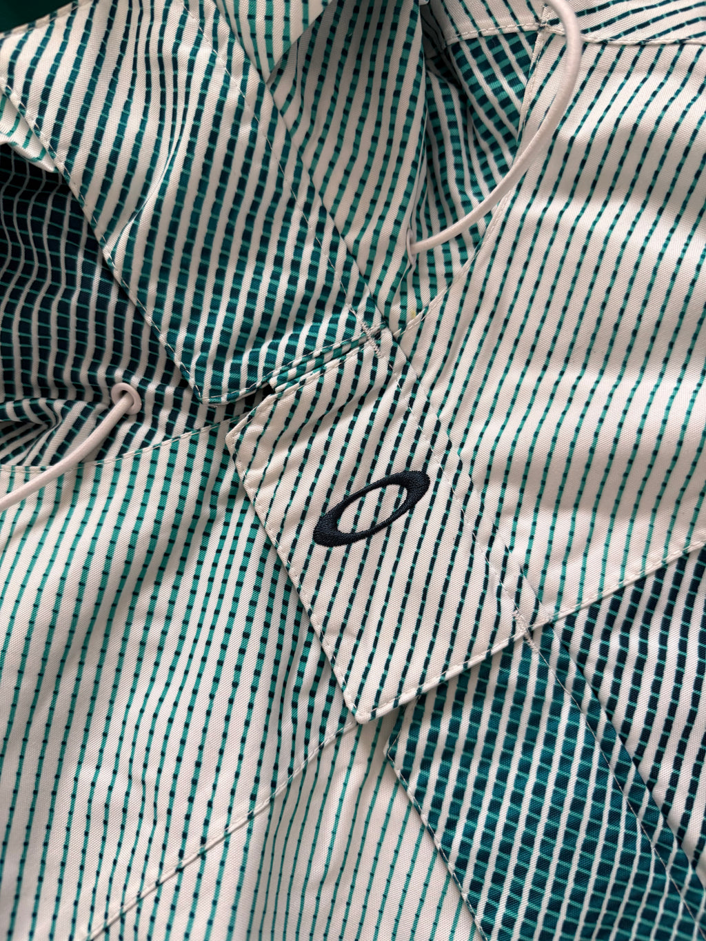 Oakley FW2010 Magnetic Hood 3D Holographic Print Technical Waterproof Jacket - Size M