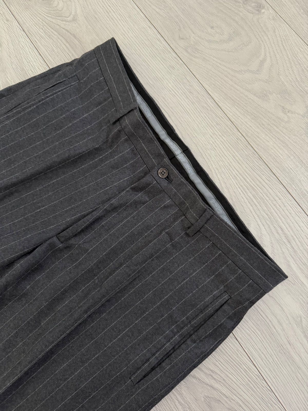 Giorgio Armani Black Label 1990s Cashmere 3B Pleated Striped Suit Grey - Size XL Jacket / 36" Waist