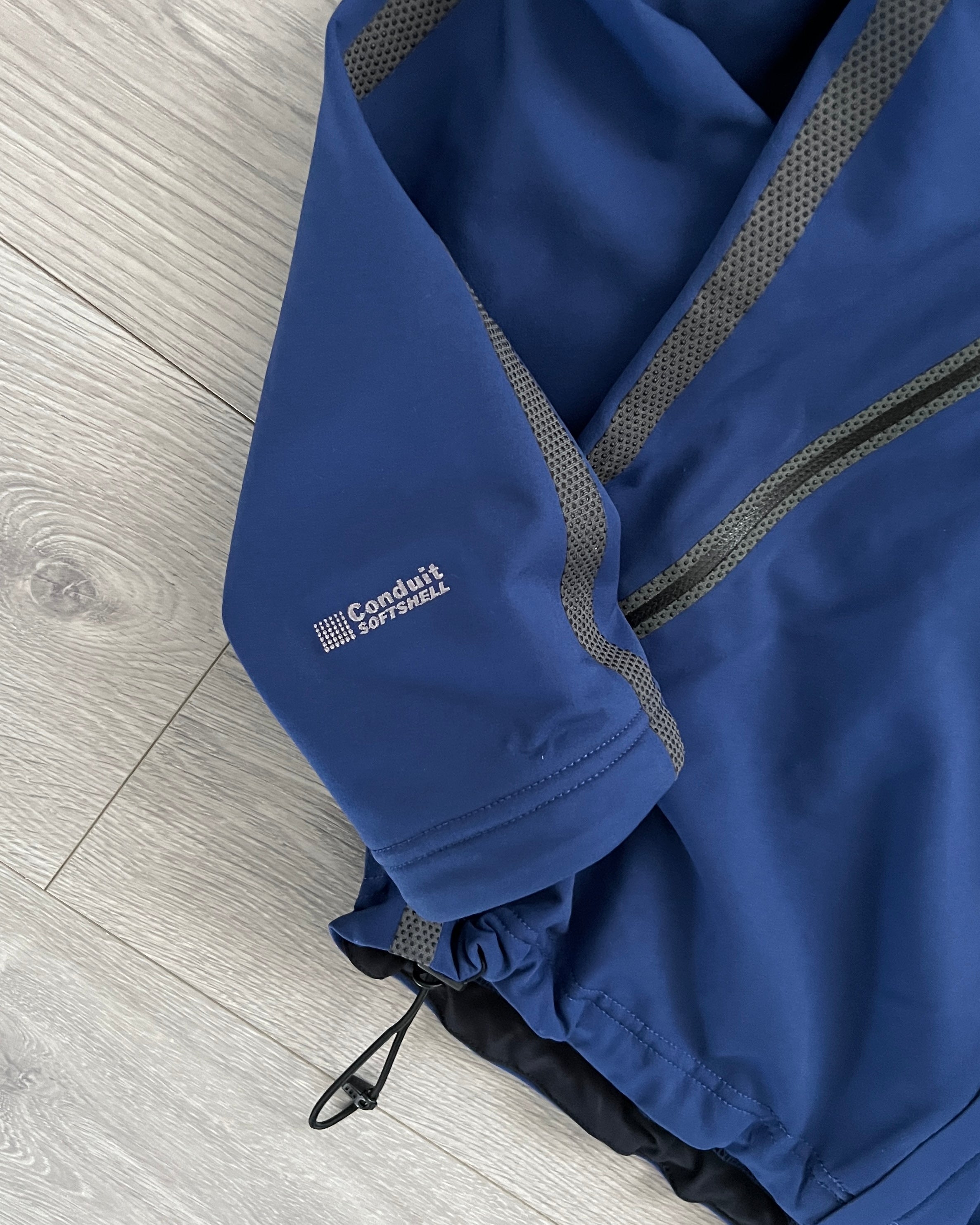 Mountain Hardwear 00s Taped Seam Technical Conduit Jacket