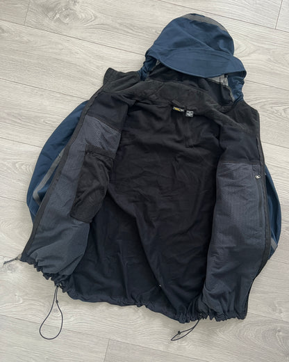 Mountain Hardwear 00s Taped Seam Conduit Softshell Jacket