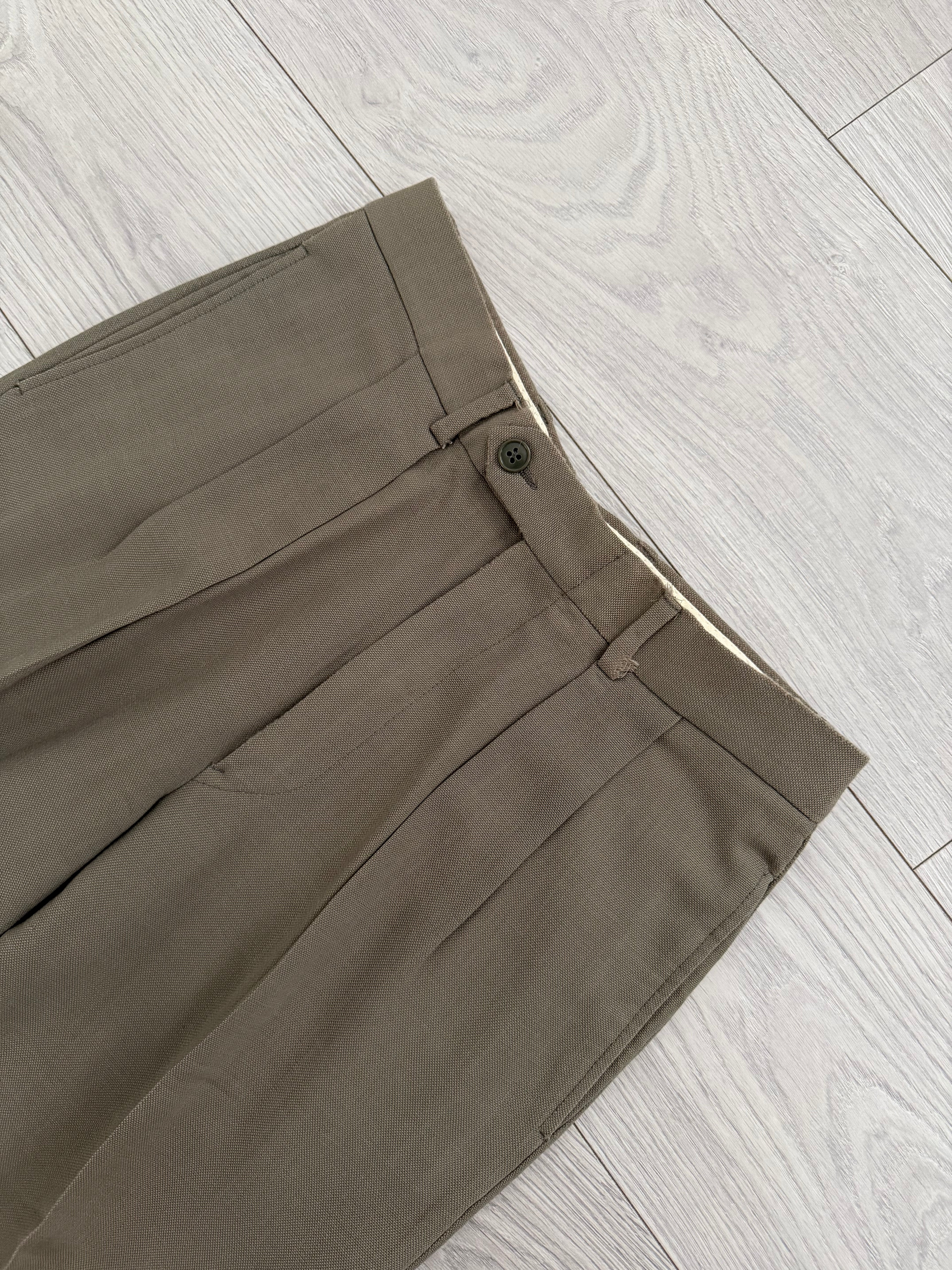 Giorgio Armani 1980s Taupe Green Peaked Lapel Double Breasted Pleated Wool Suit - Size S Jacket / 28" Waist