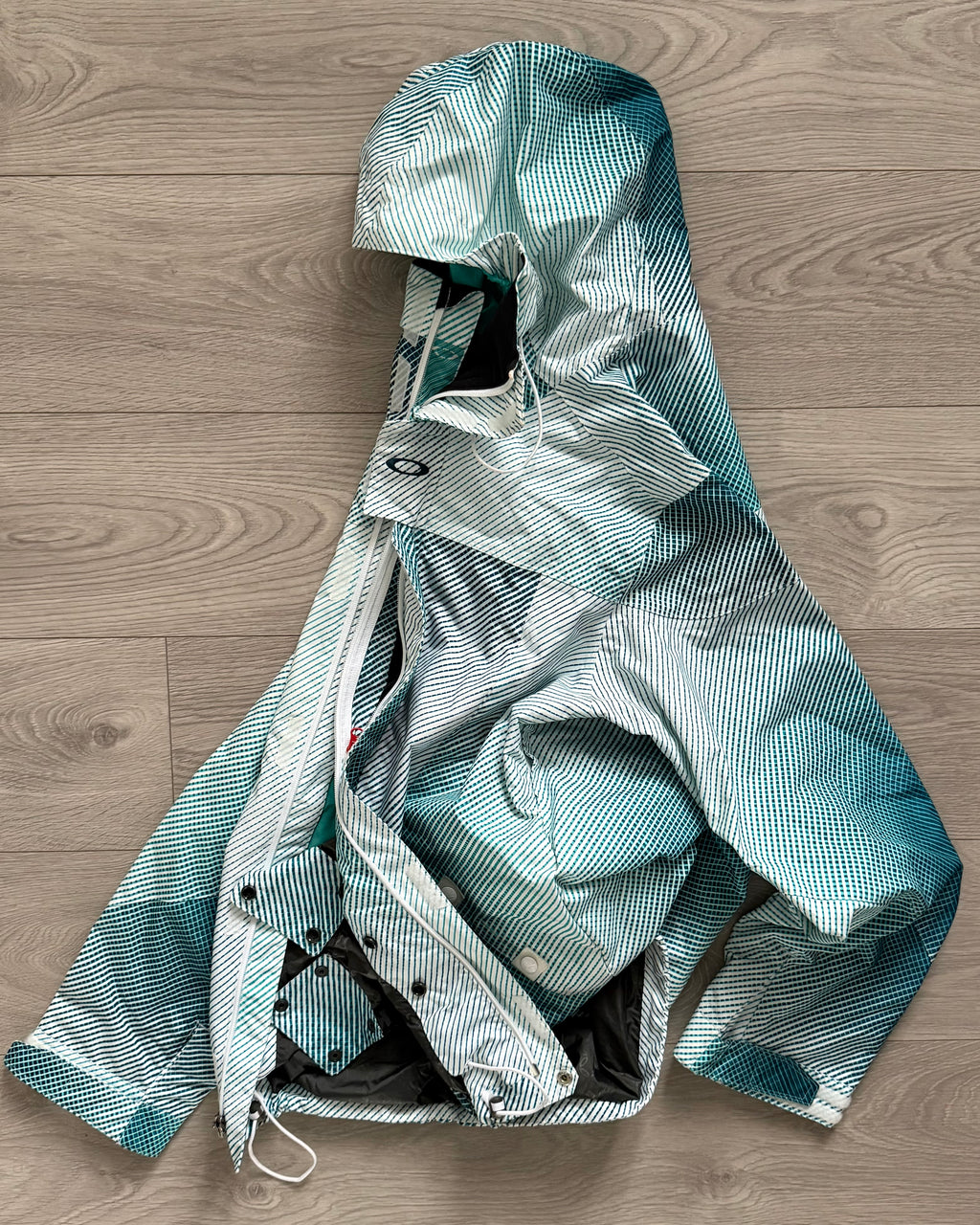 Oakley FW2010 Magnetic Hood 3D Holographic Print Technical Waterproof Jacket - Size M