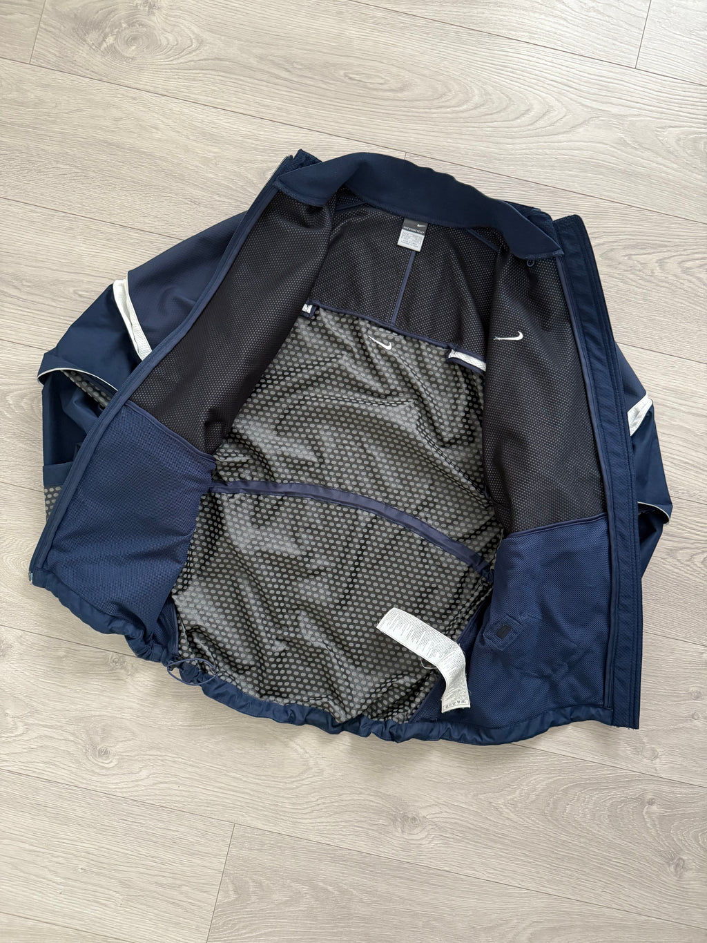 Nike Sphere React 3D Articulated Sleeve Technical Jacket - Size M