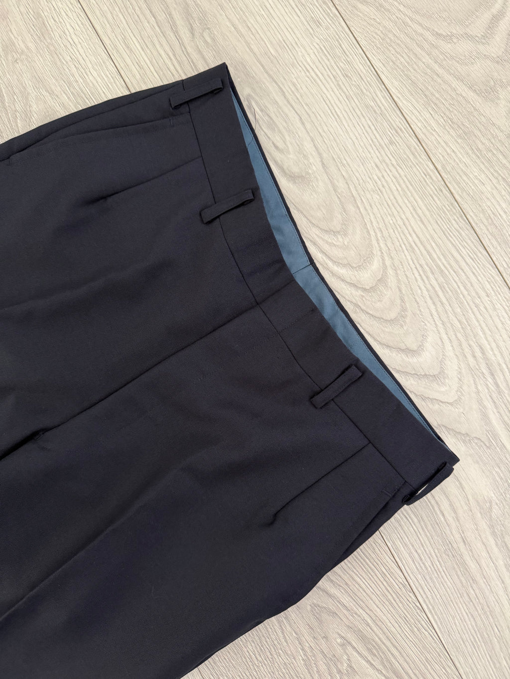 Burberry 1980s Wool Pleated Navy Pants - Size 31