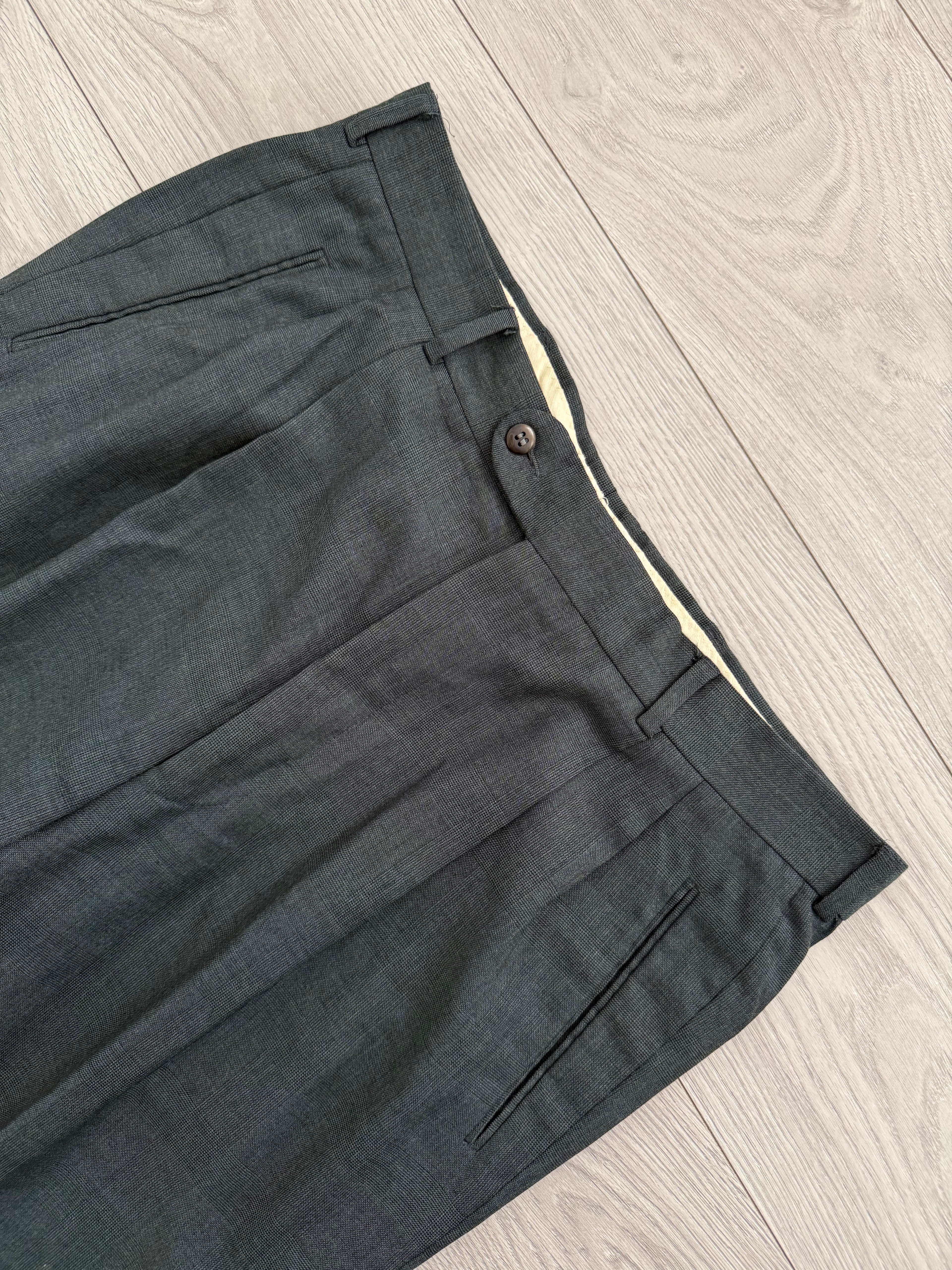 Hugo Boss 1980s Peaked Lapel Double Breasted Pleated Wool Suit Dark Green - Size XL Jacket / 36" Waist