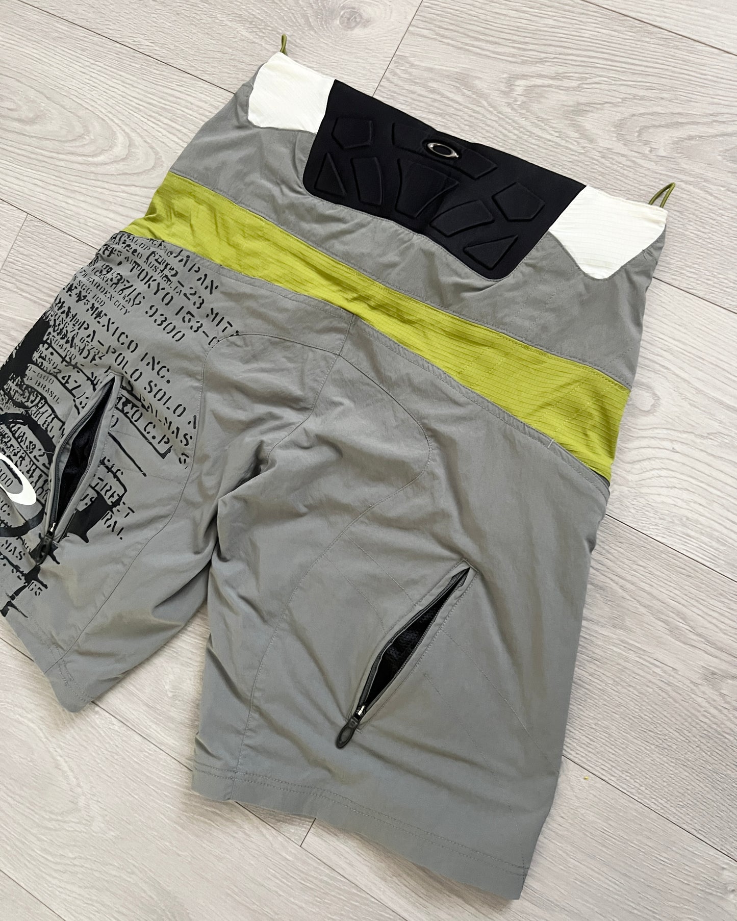 Oakley SS06 Vent Panelled Technical Shorts - Size S