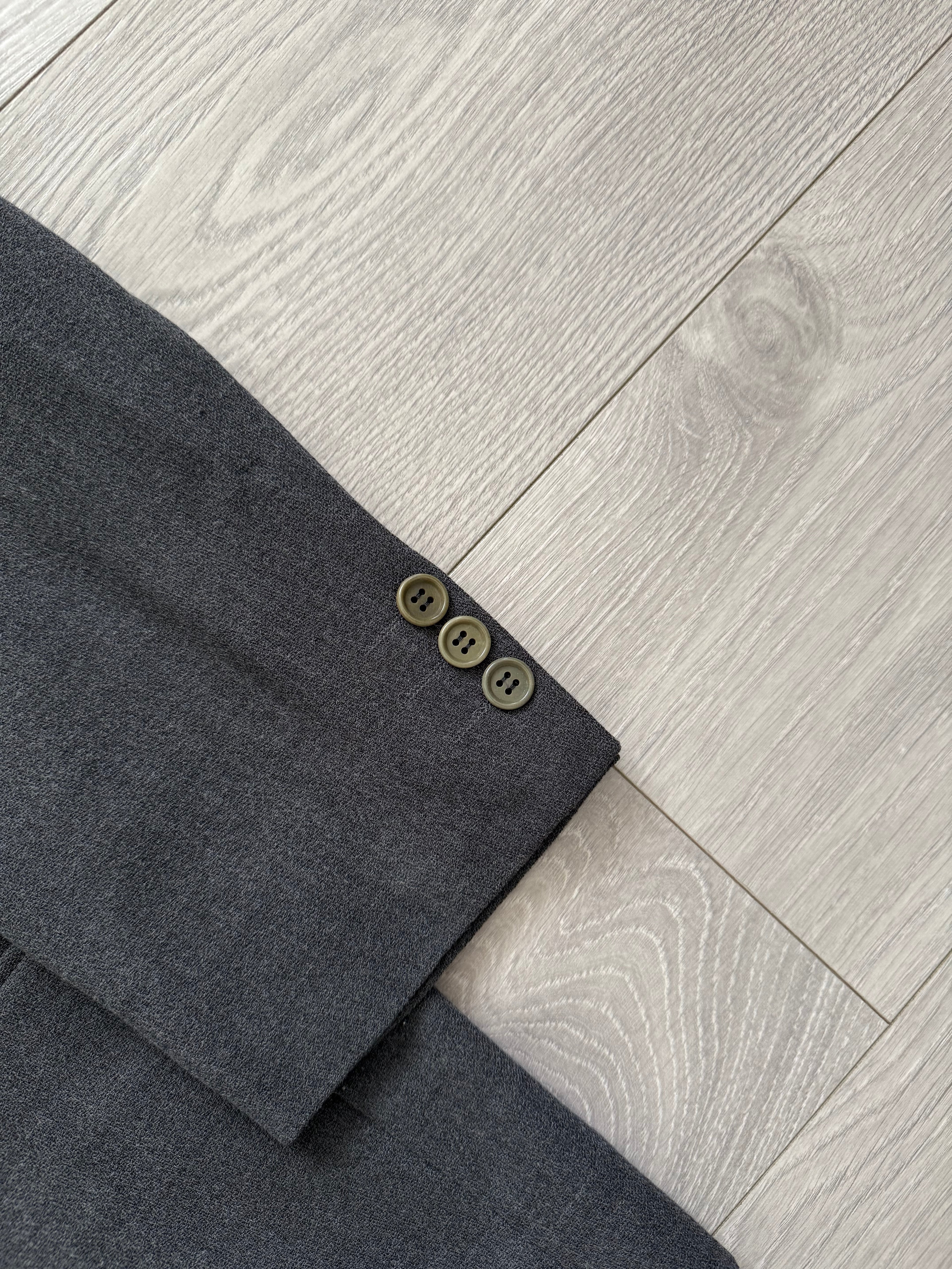 Giorgio Armani 1990s 3-B Pleated Wool Suit - Size L Jacket / 34" Waist