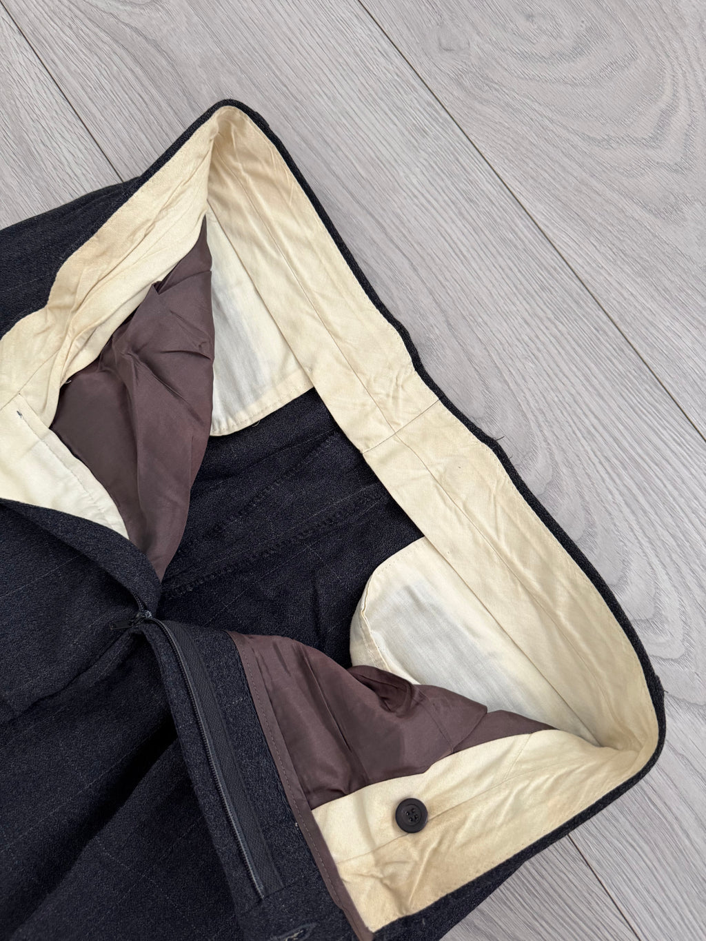 Giorgio Armani Black Label 1990s 2B Double-Pleated Suit Grey - Size L Jacket / 33" Waist
