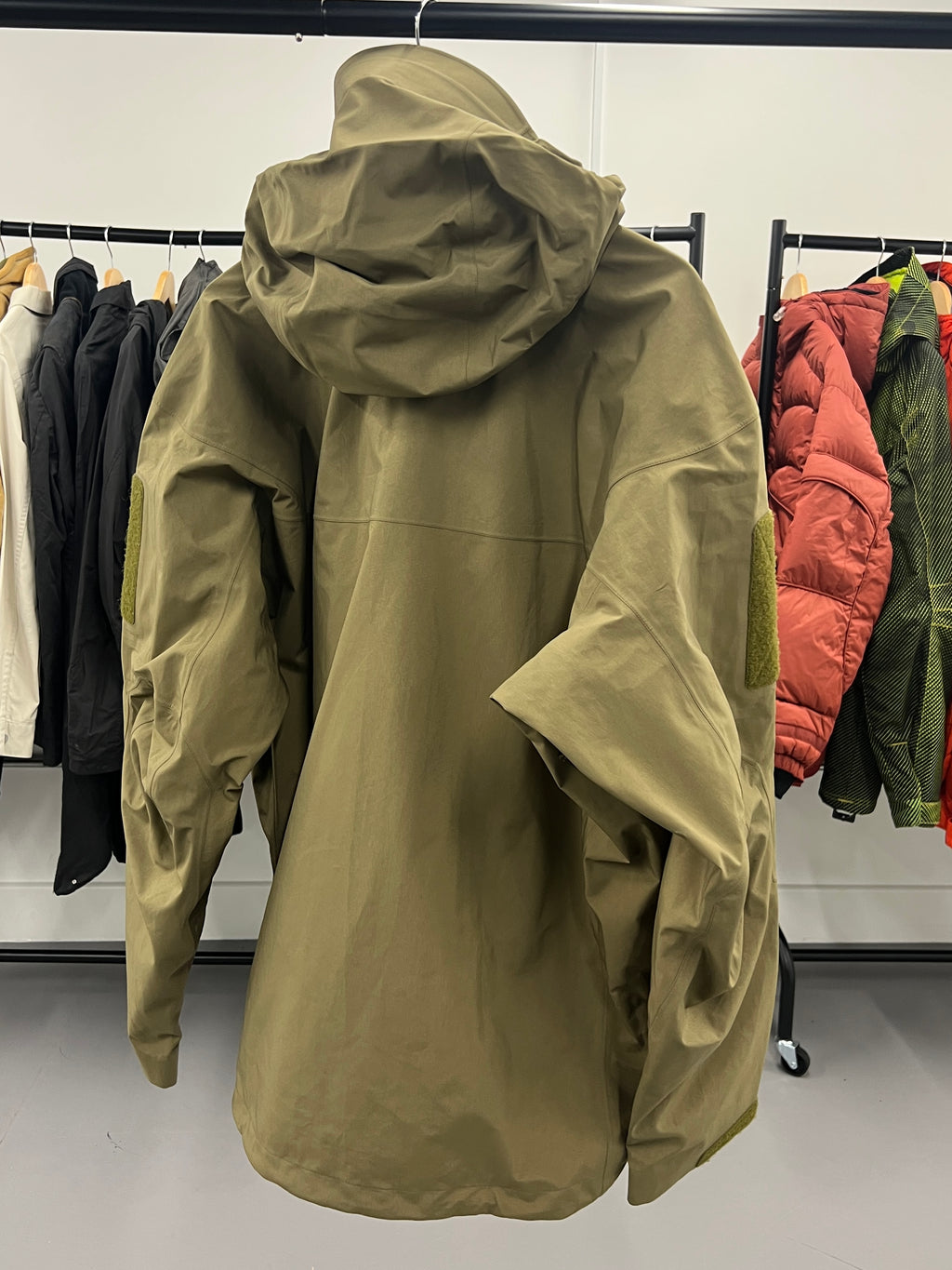 Arcteryx LEAF Alpha GEN 1 GoreTex Jacket Crocodile - Size XL