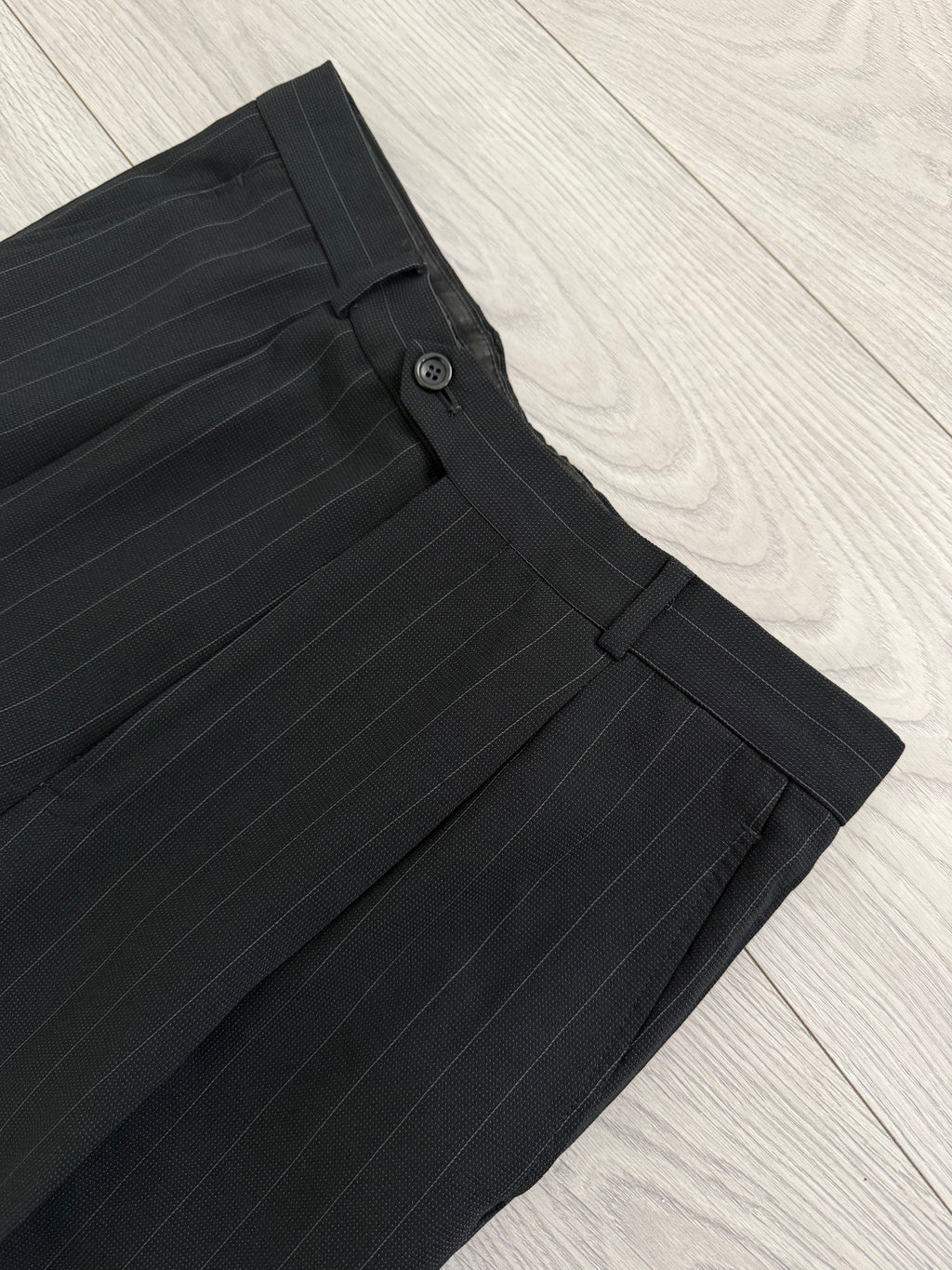 Armani 1990s Peaked Lapel Double Breasted Pinstripe Textured Wool Suit - Size M Jacket / 31" Waist