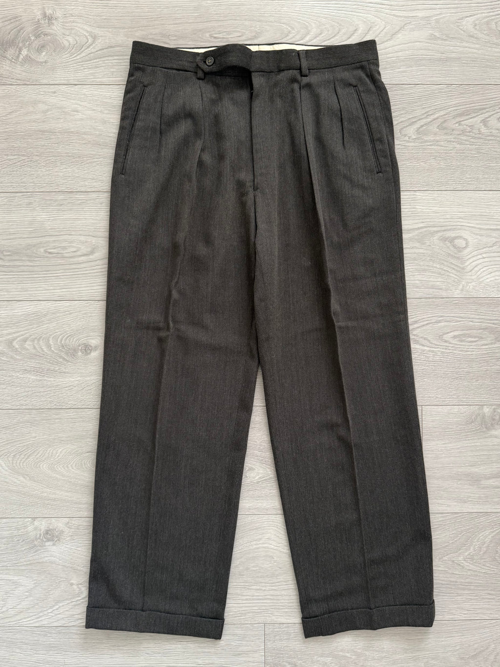 Giorgio Armani 1990s Double-Breasted Pleated Wool Suit - Size L Jacket / 34" Waist