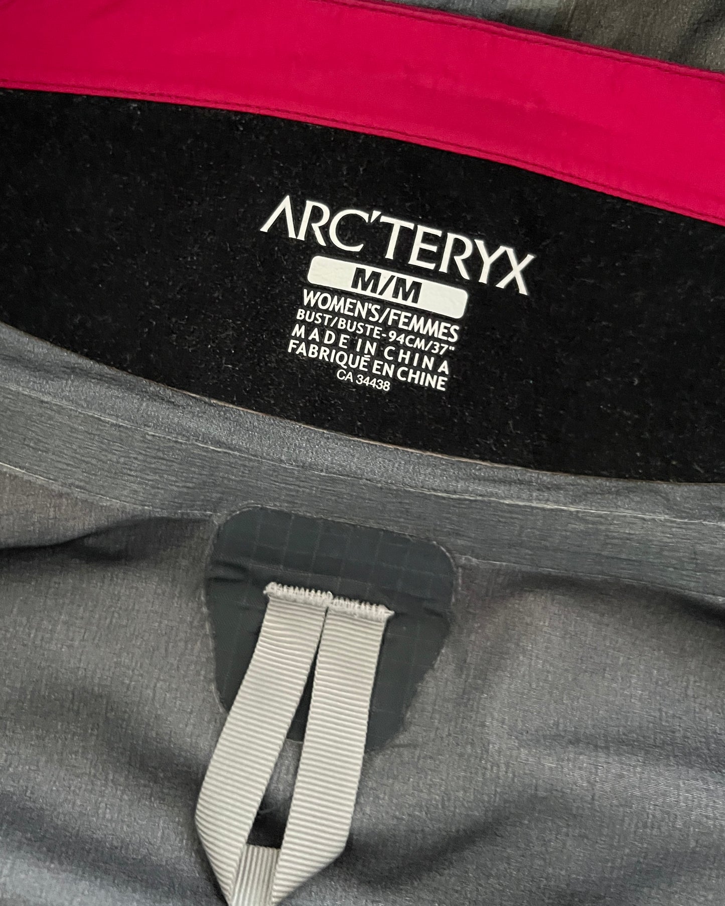 Arcteryx 00s Beta AR Gore-Tex Pro Shell Jacket Pink - Size Womens M