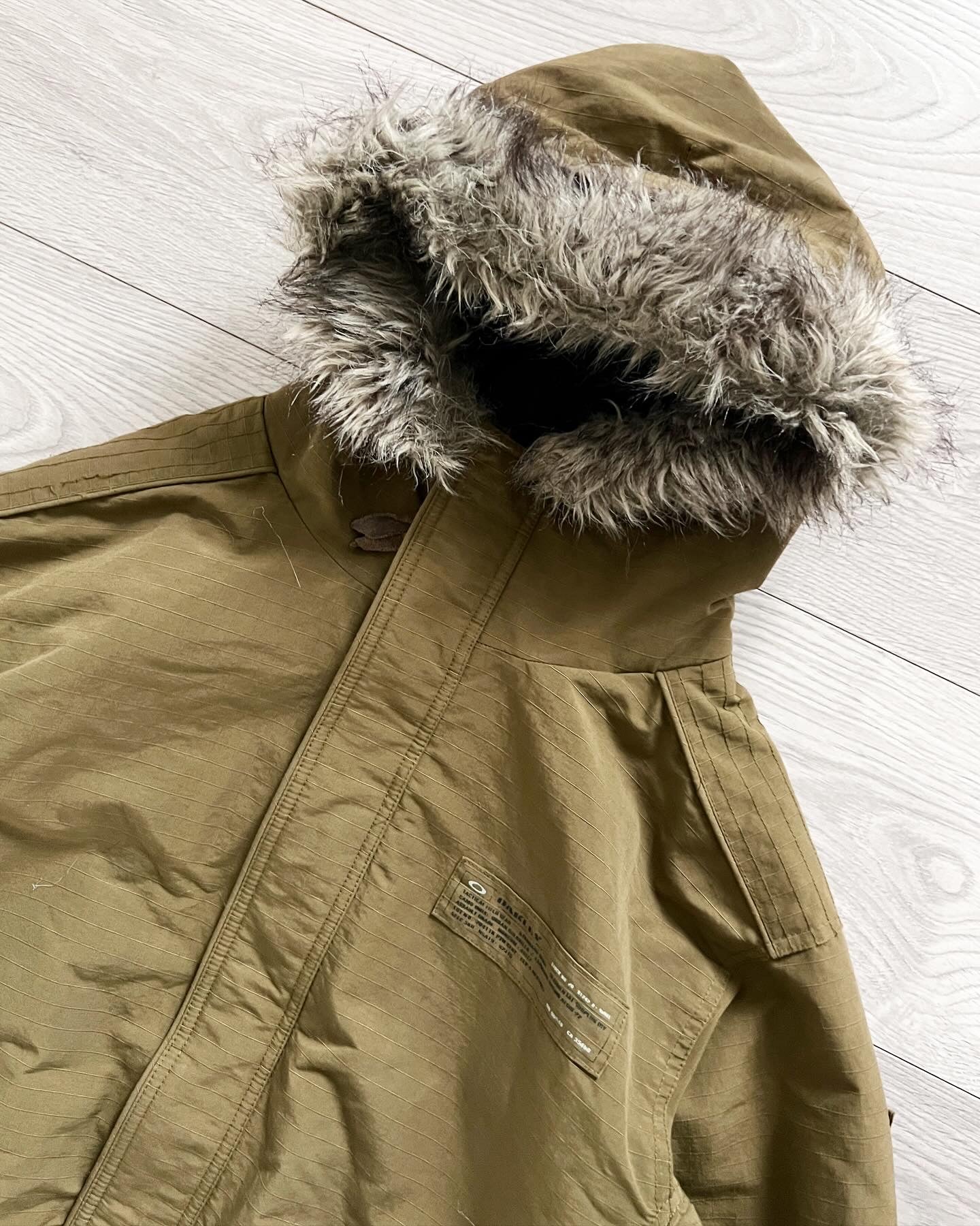 Oakley 00s Laser Cut Technical Insulated Coat - Size M