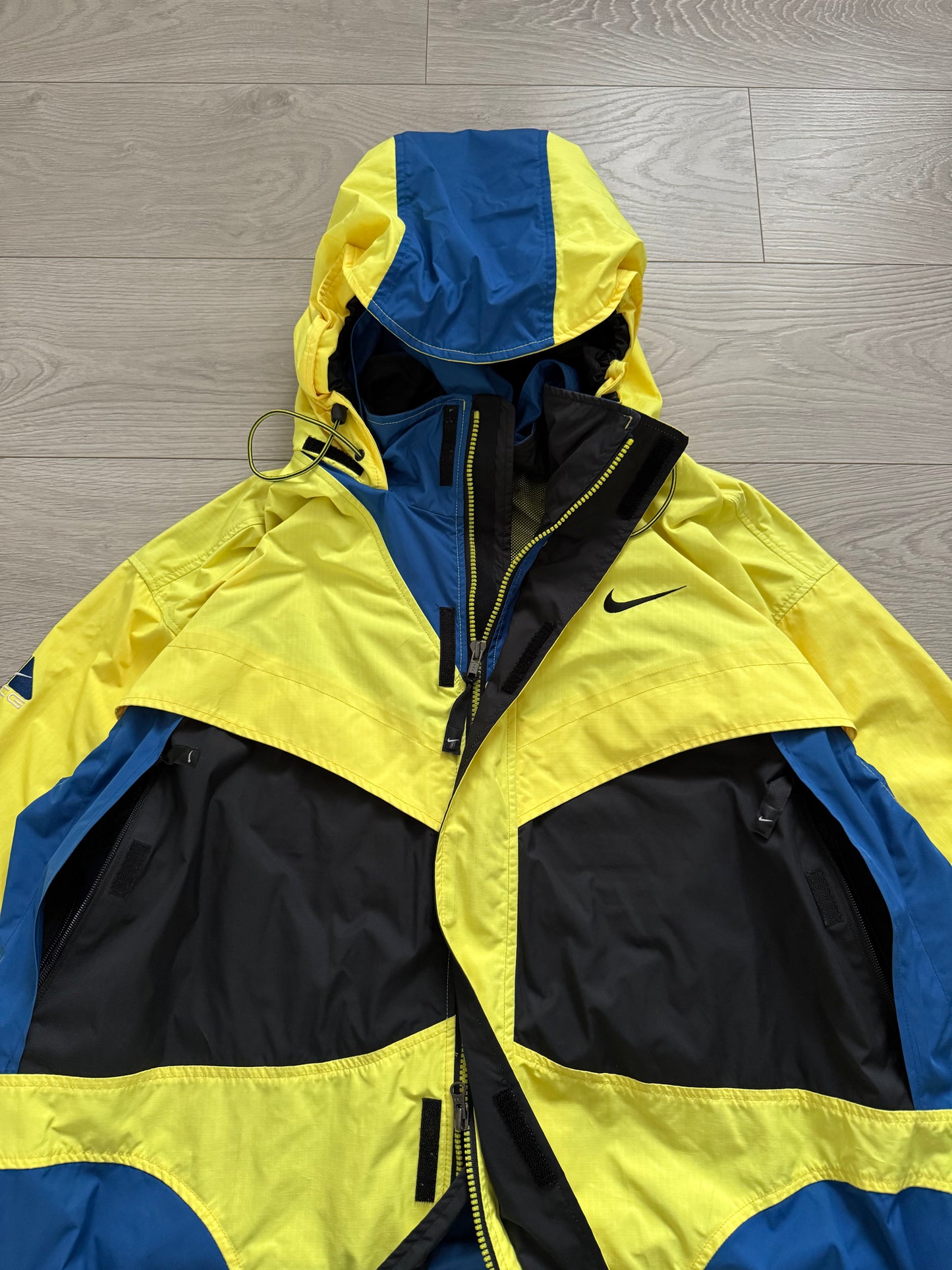 Nike ACG 00s Lungs Era Waterproof Packable Jacket - Size XXL