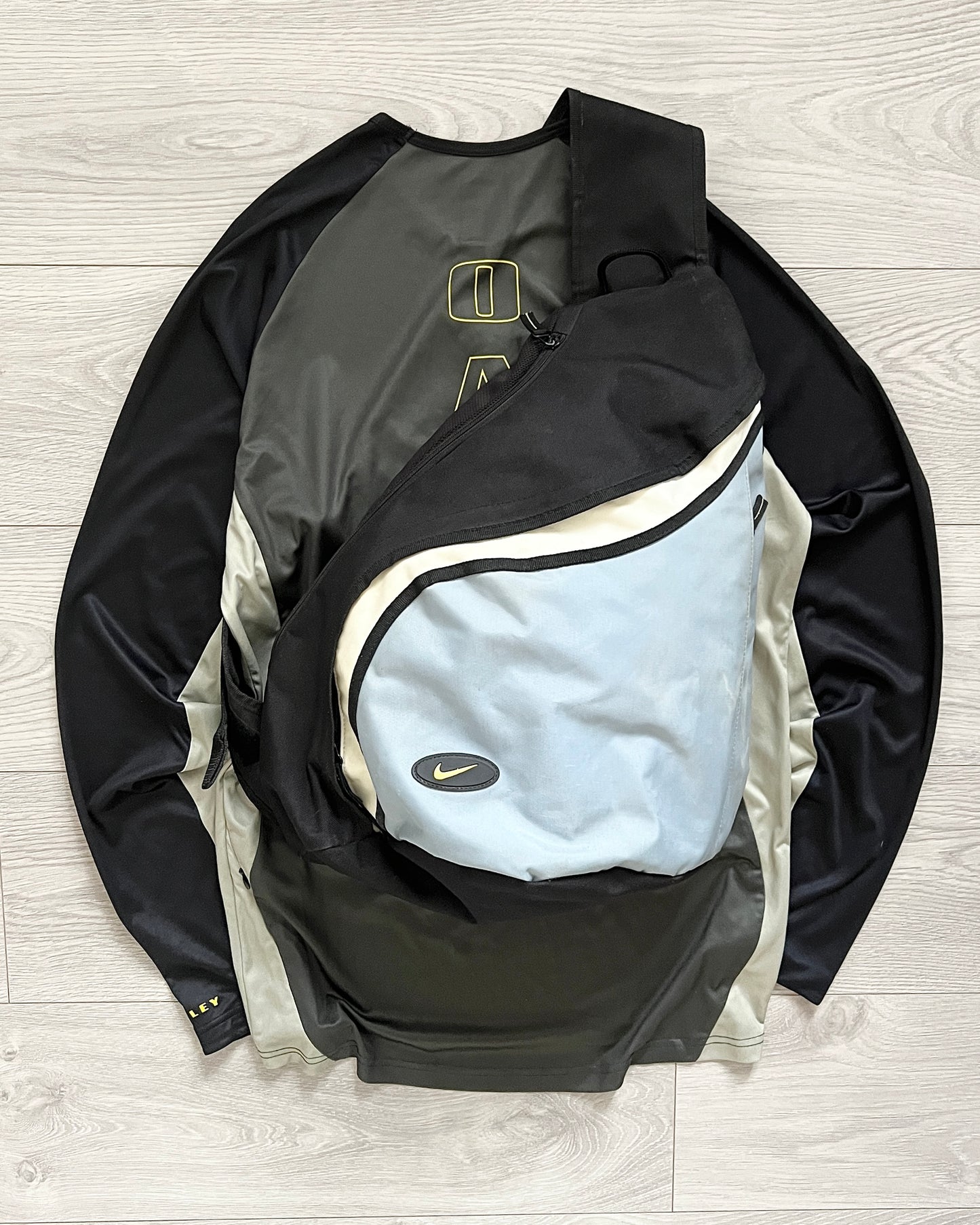 Nike 00s Technical Asymmetrical Body Bag