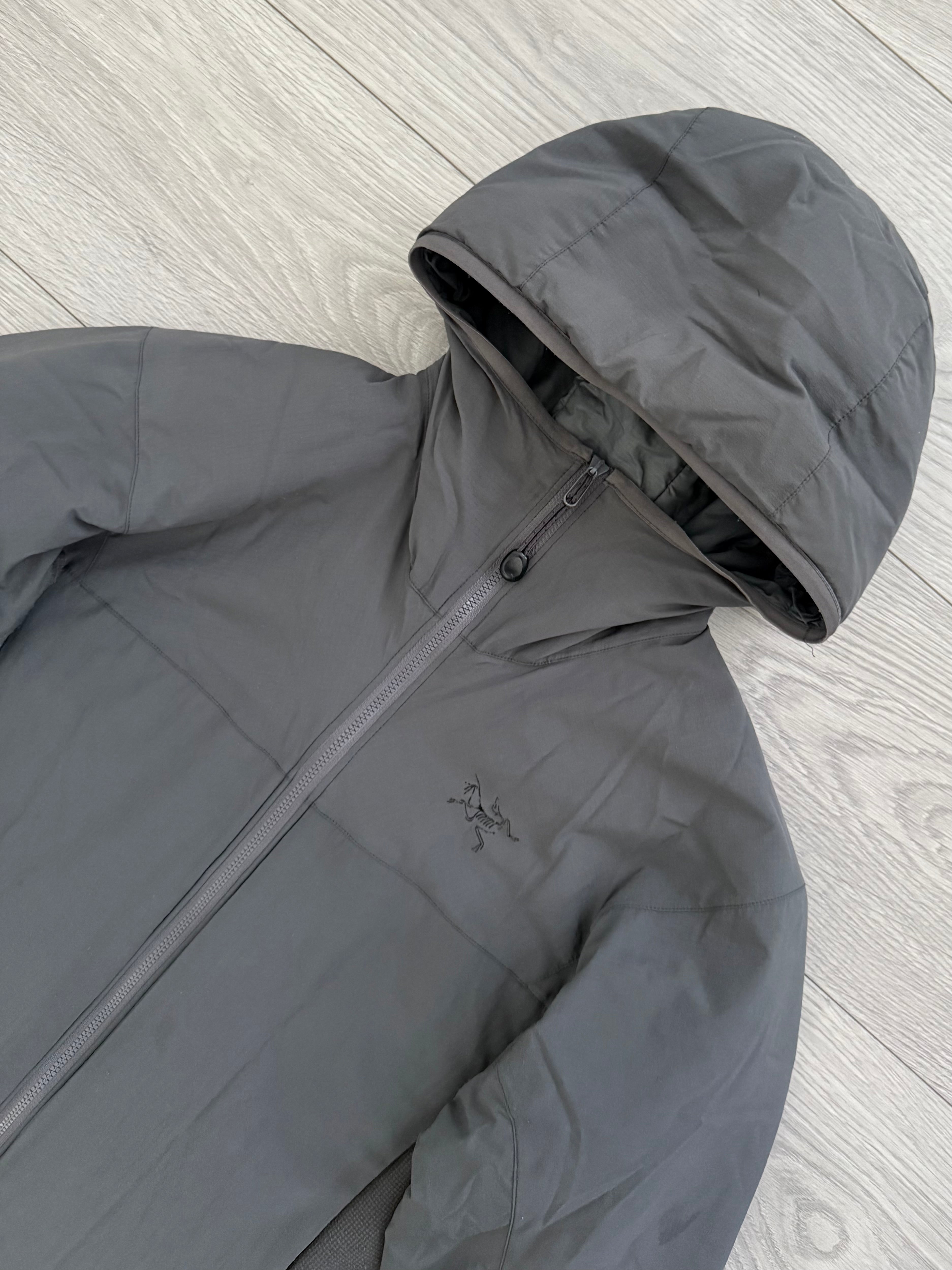 Arc'teryx LEAF Atom LT Hooded Jacket Wolf Grey - Size XS