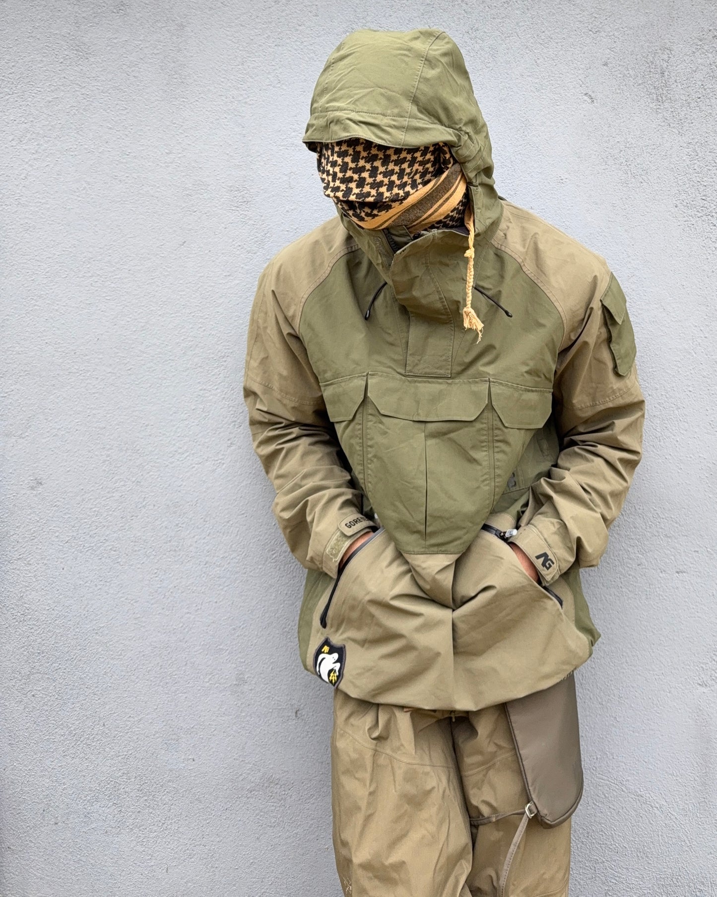 Burton Analog 00s Gore-Tex Military Tactical Waterproof Anorak - Size M