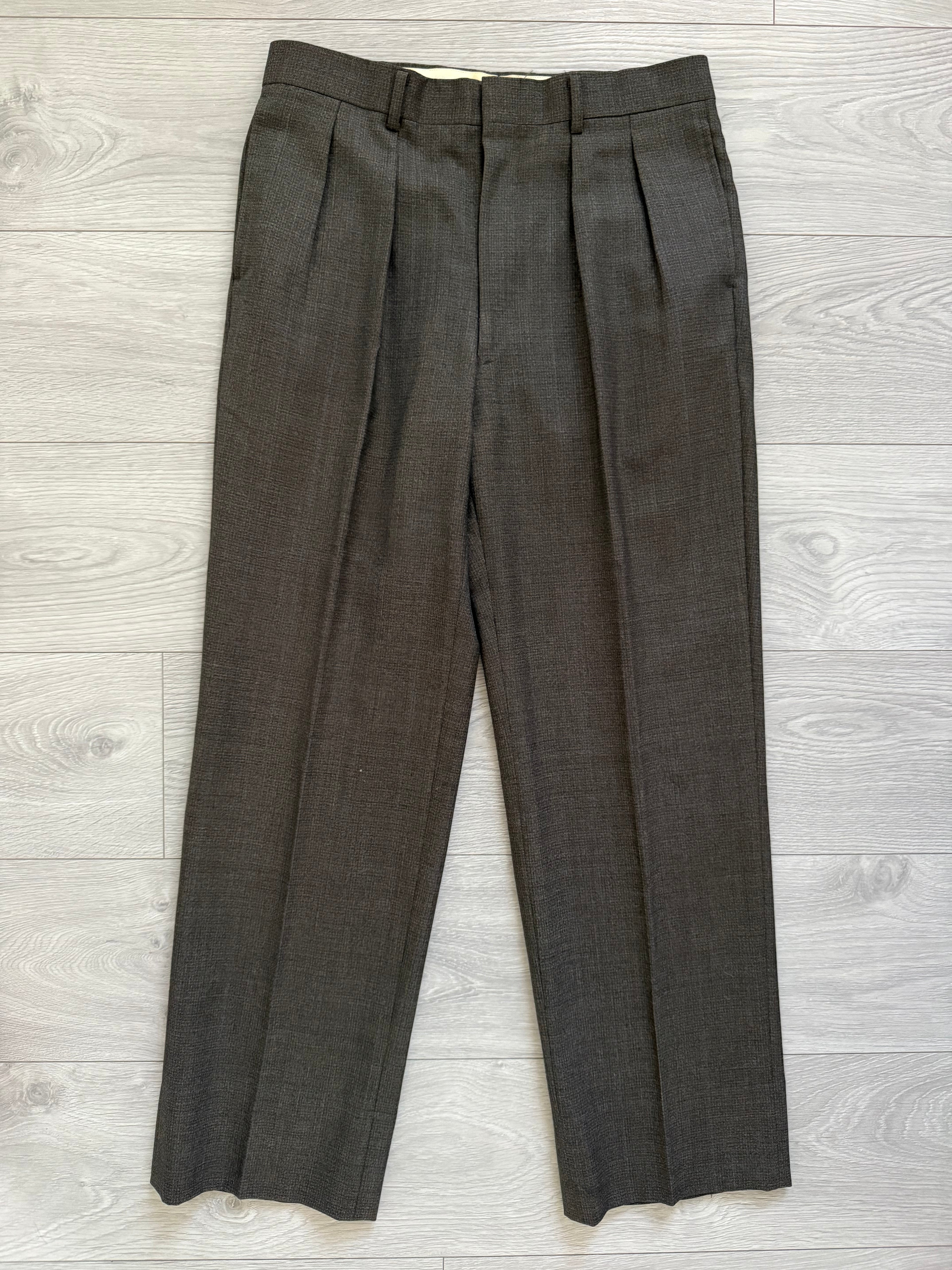 Burberry 1990s Peak Lapel Double Breasted Pleated Textured Brown Suit - Size M Jacket / 32" Waist