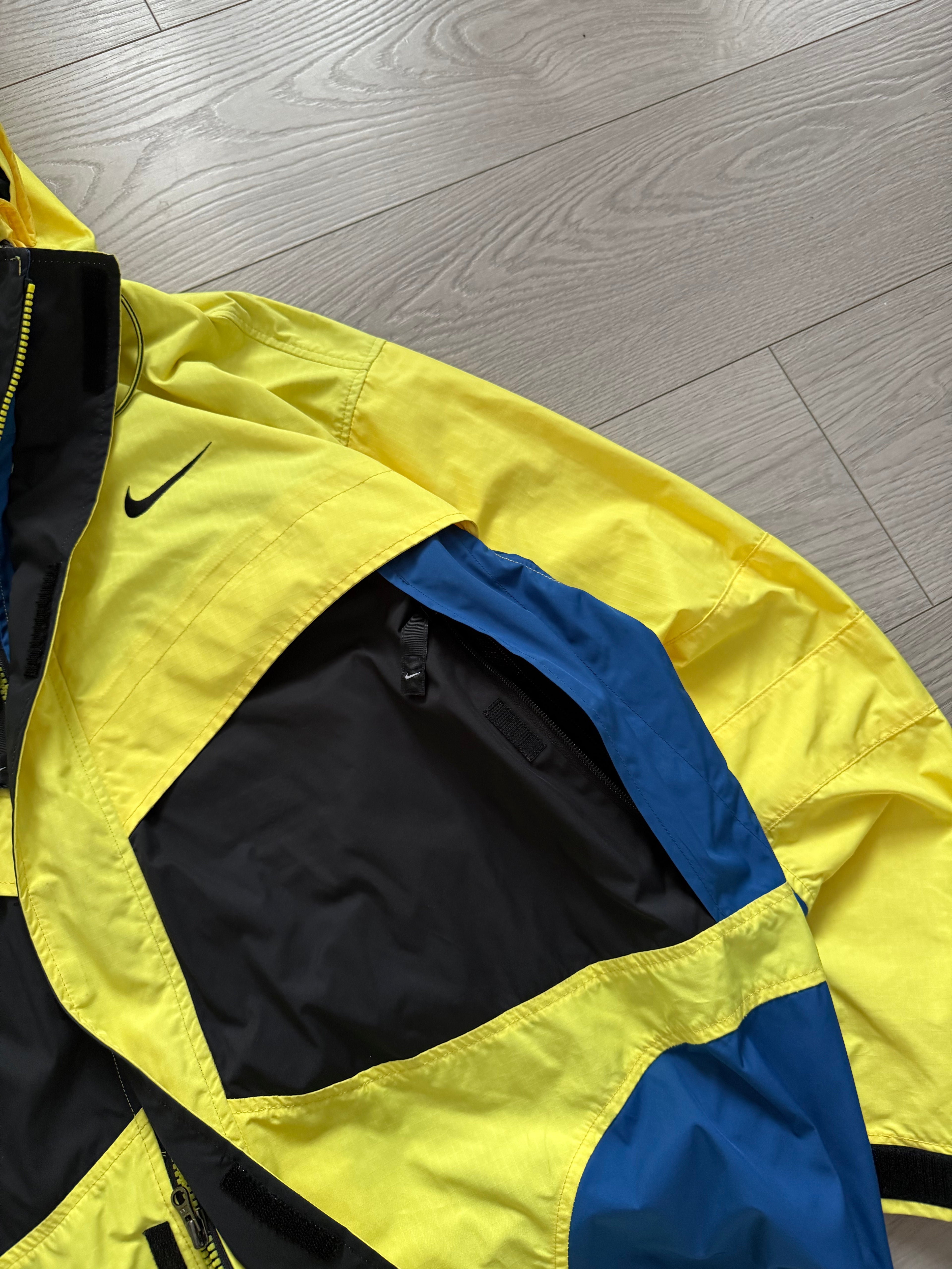 Nike ACG 00s Lungs Era Waterproof Packable Jacket - Size XXL
