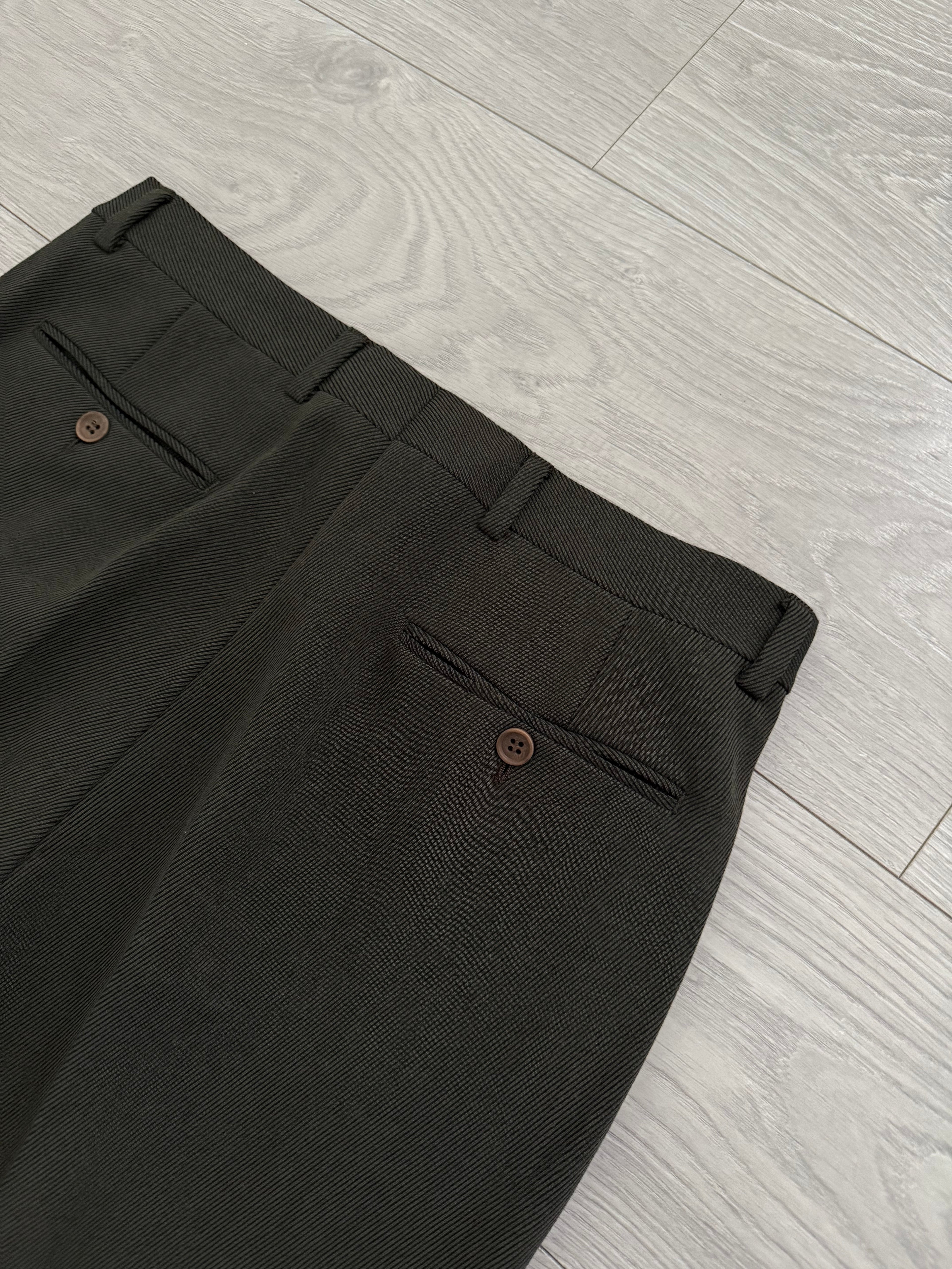 Giorgio Armani 1980s Double Breasted Pleated Wool Suit Forest Green New - Size L Jacket / 32" Waist `