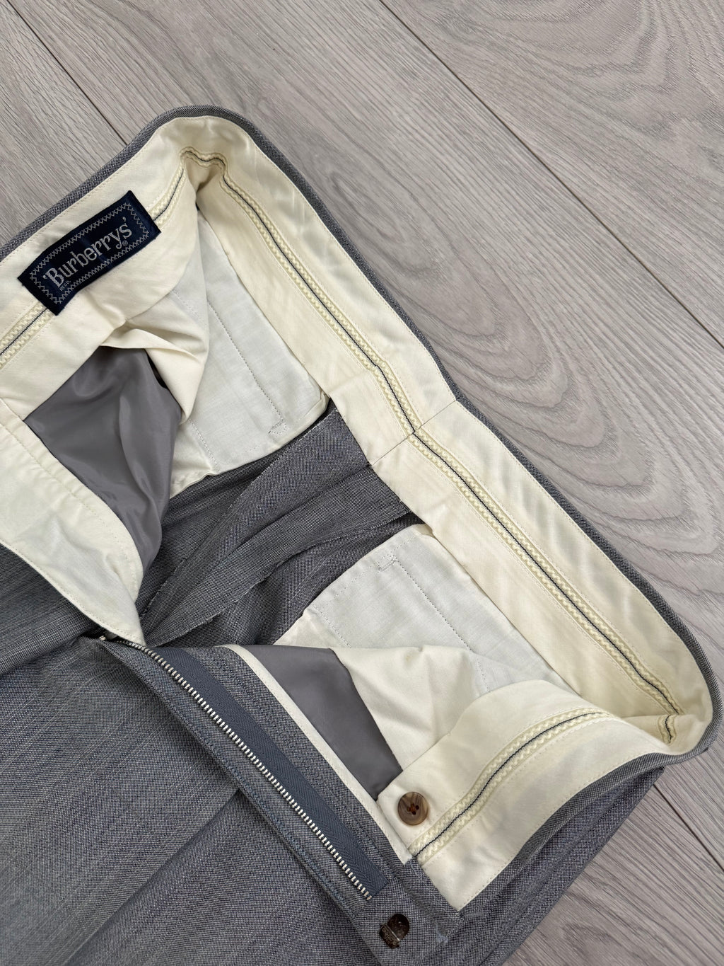 Burberry 1990s 2B Wool Check Grey Suit - Size S Jacket / 32" Waist