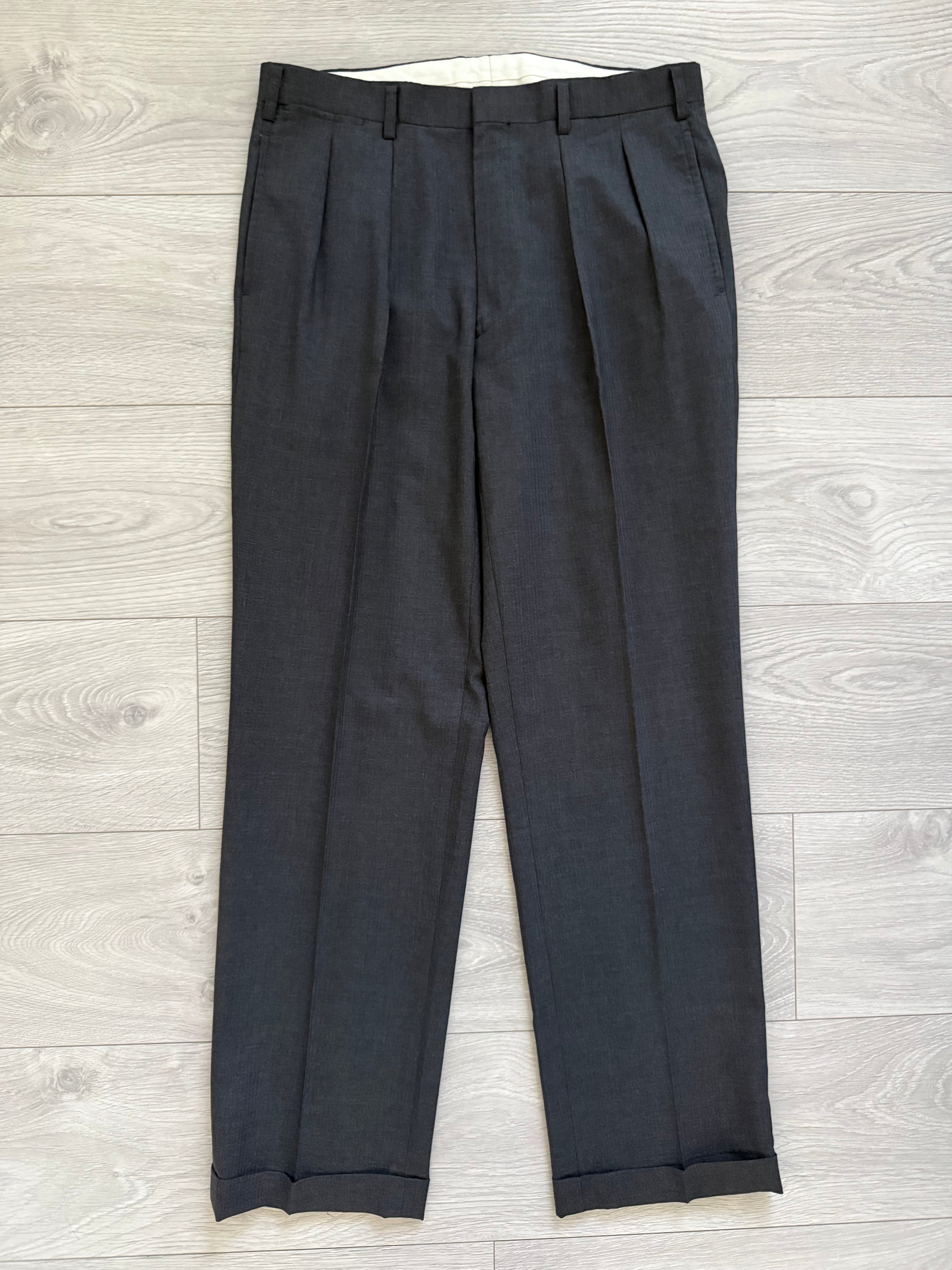 Ralph Lauren 1990s 2B Pleated Lightweight Wool Suit Grey - Size S Jacket / 32" Waist