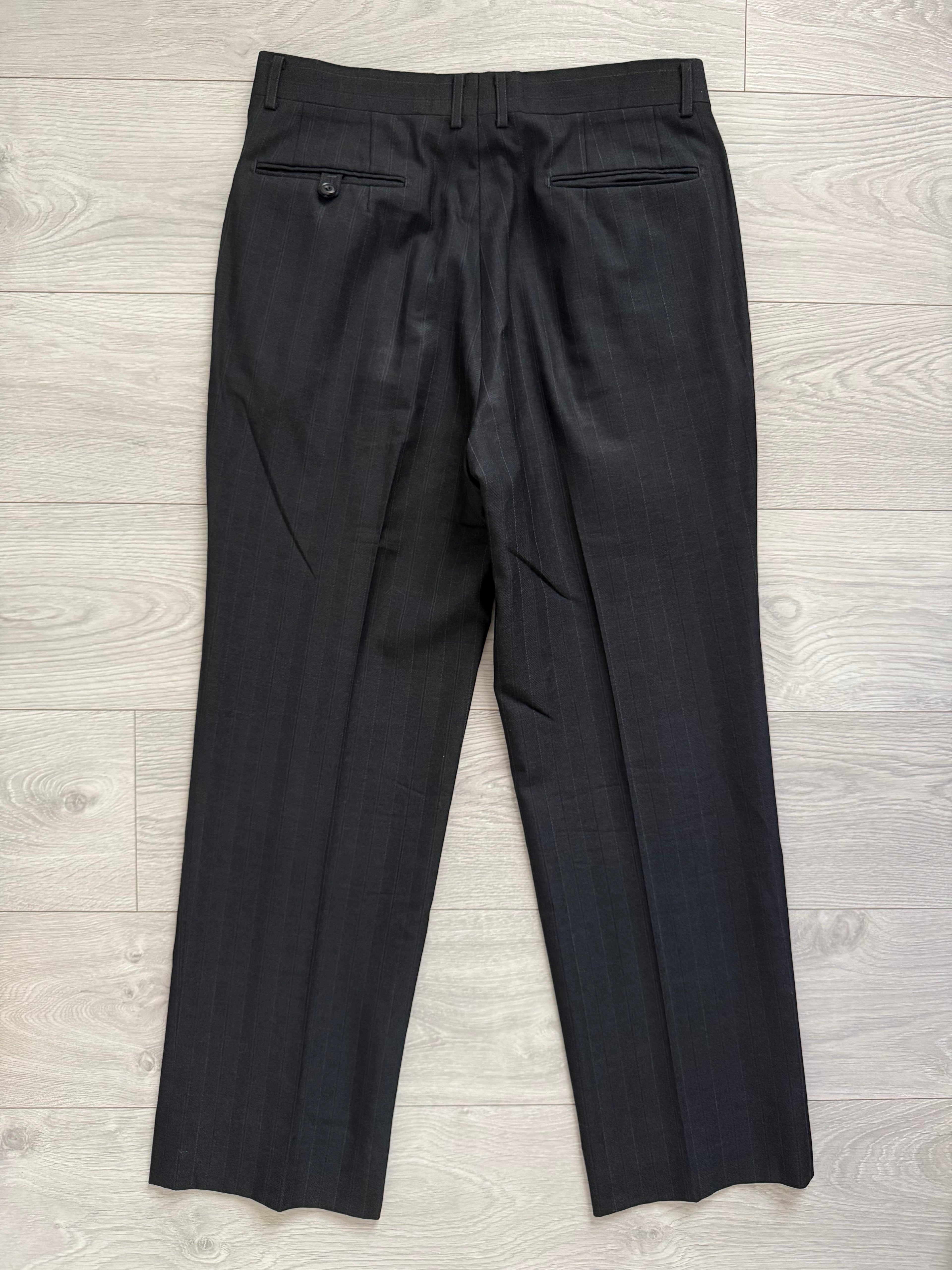 Burberry 1990s Peak Lapel Double Breasted Pleated Black Grey Suit - Size M Jacket / 32" Waist