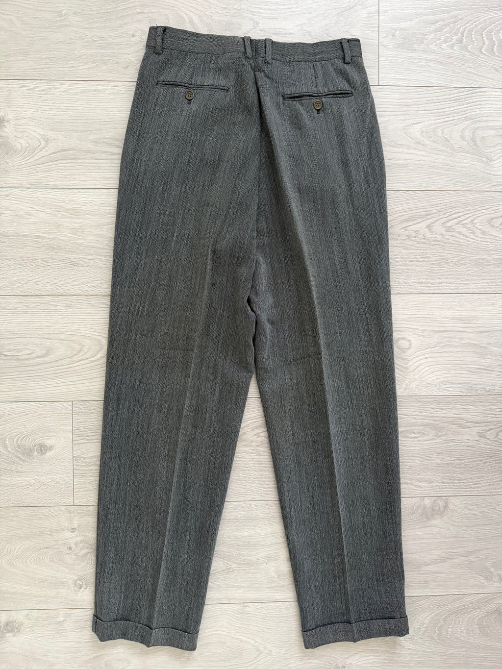 Giorgio Armani 1980s 3B Herringbone Weave Grey Pleated Wool Suit - Size XL Jacket / 32" Waist