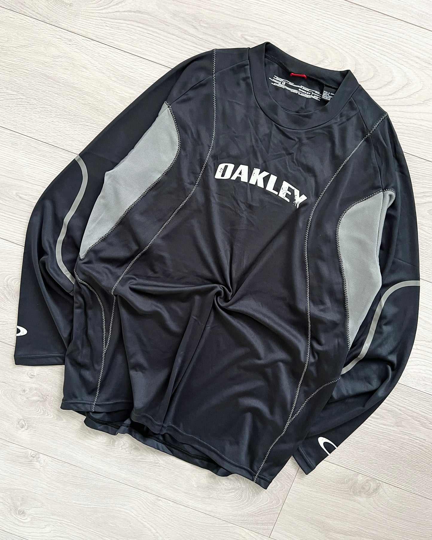 Oakley FW06 Technical Curve Panelled Jersey Top - Size L