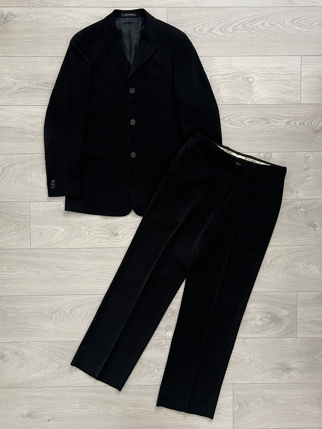 Emporio Armani 2002 3-B Relaxed Suit - Size M Jacket / 32" Waist