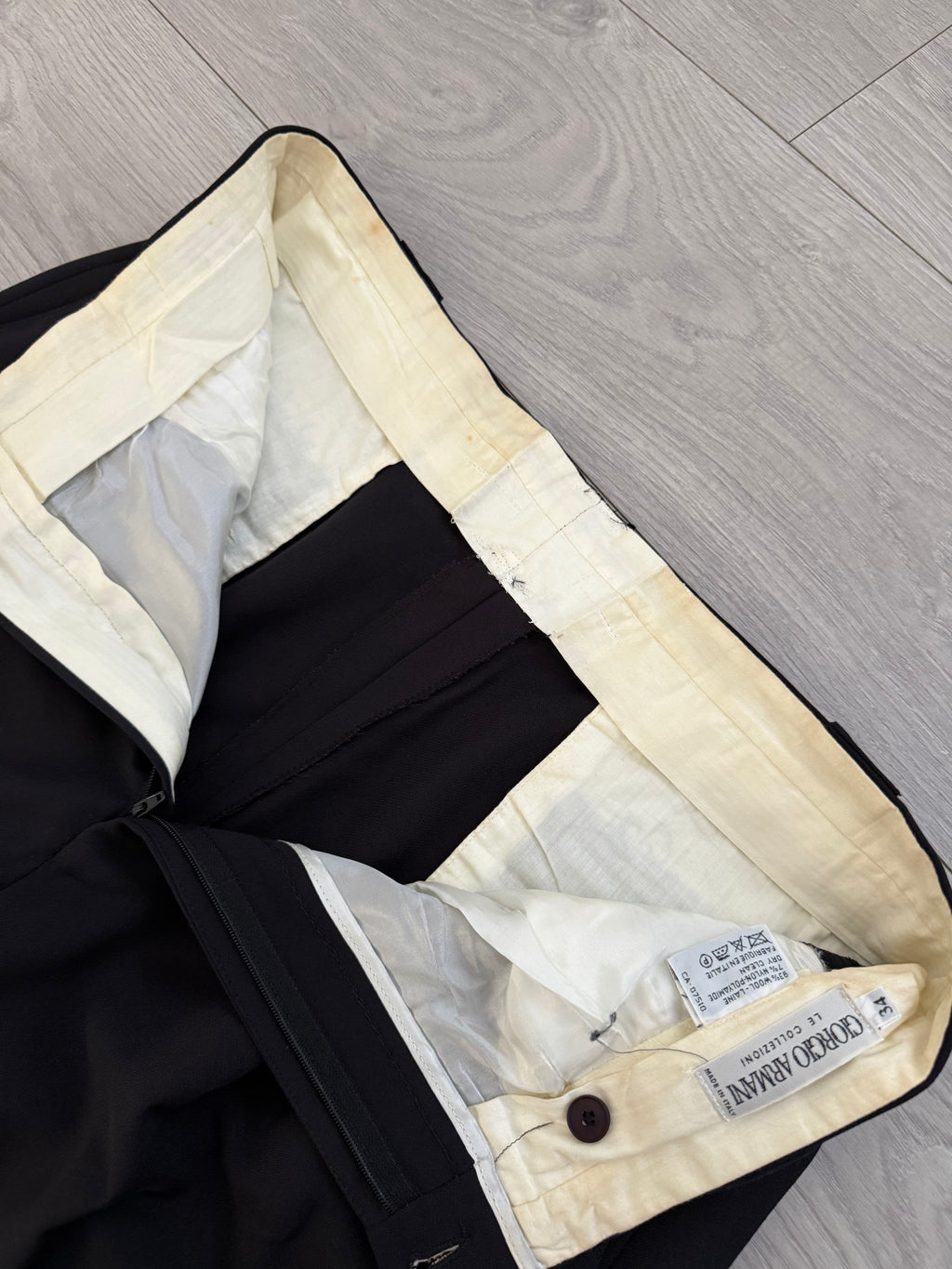 Giorgio Armani 1980s Double Pleat Draped Wool Black Pants - Size 36" Waist