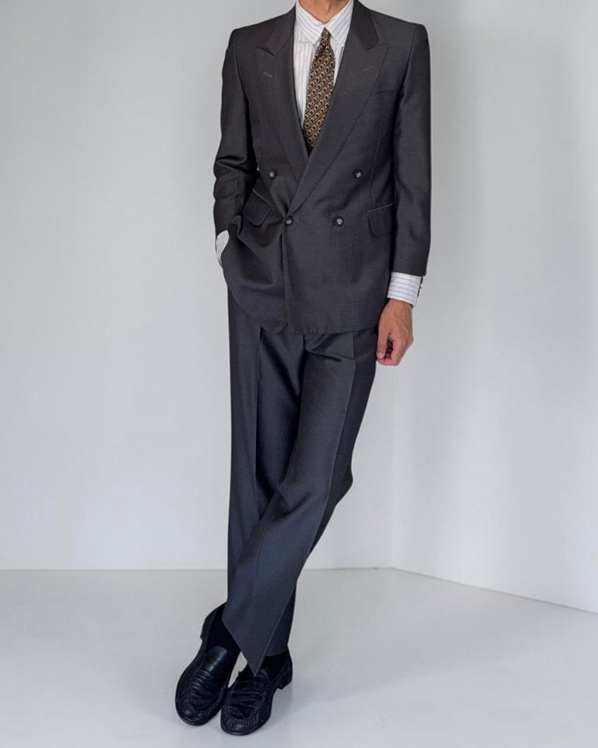 Burberry 1980s Peaked Lapel Double Breasted Pleated Wool Mohair Grey Suit - Size S Jacket / 31" Waist